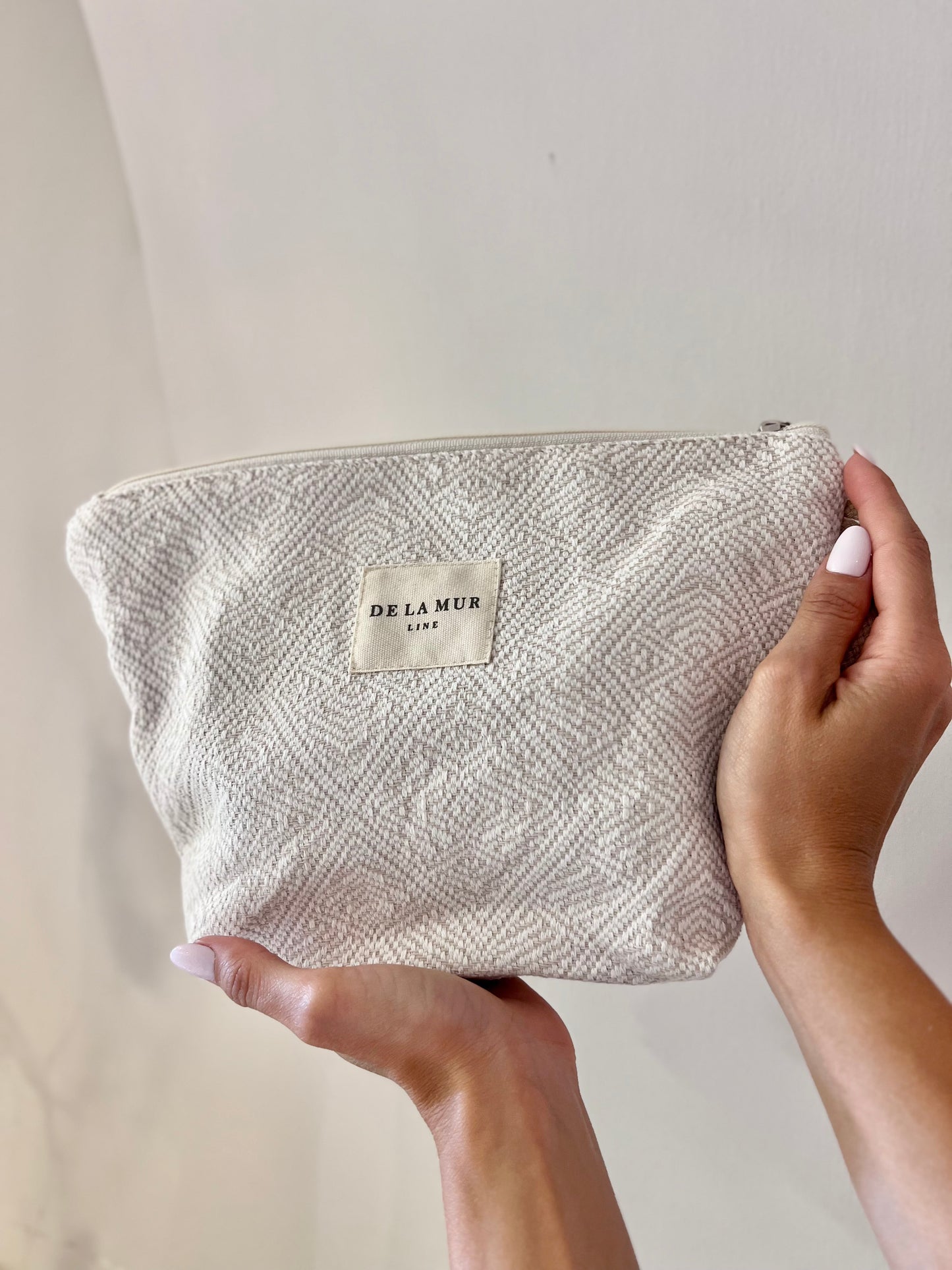 BEAUTY BAG IN TESSUTO JACQUARD “ROCA”