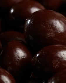 CUORE DI LATTA LEONE CON PRALINE DI CIOCCOLATO