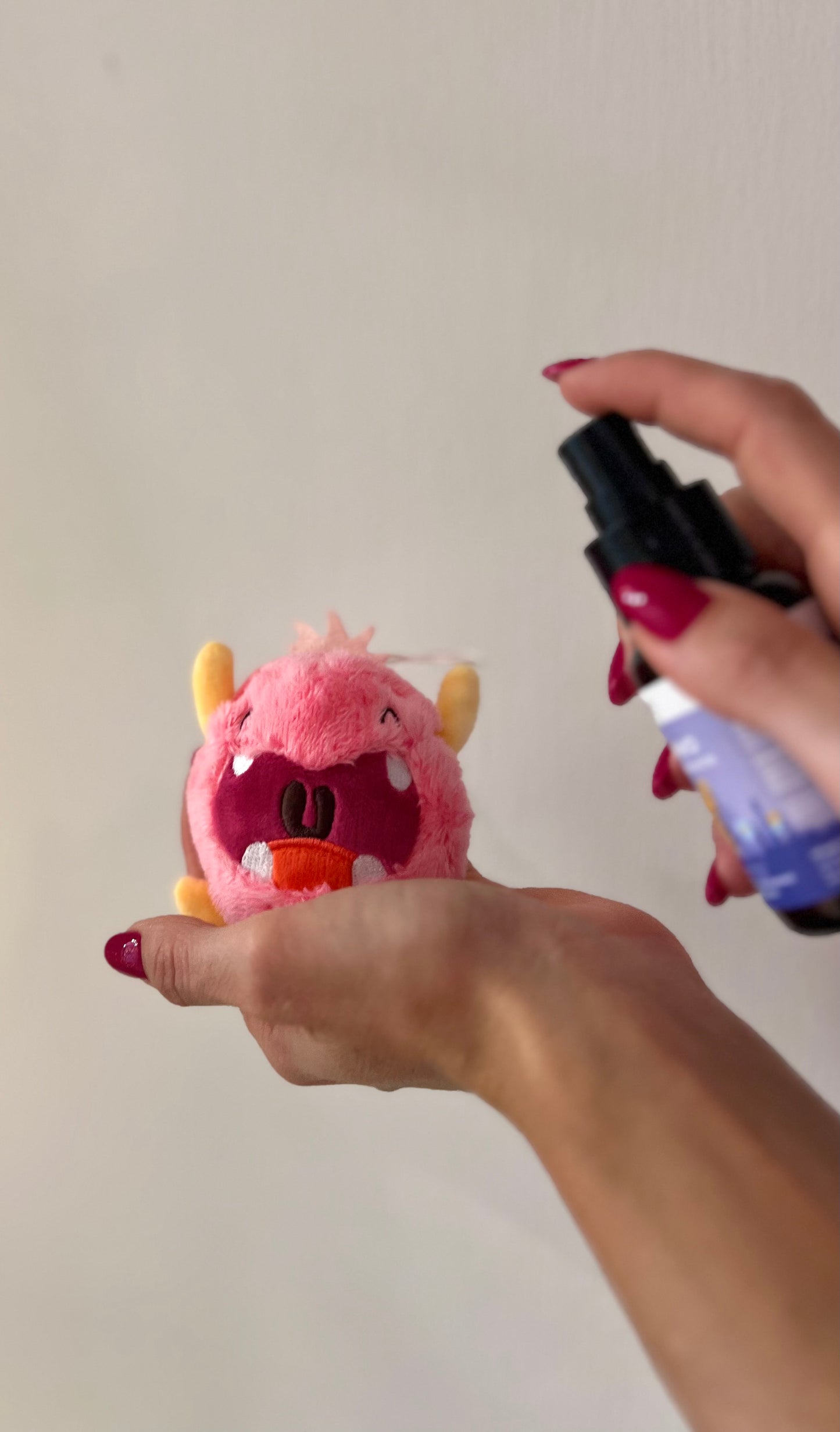 SCACCIAMOSTRI TRUDI ROSA e SPRAY BENSONNO