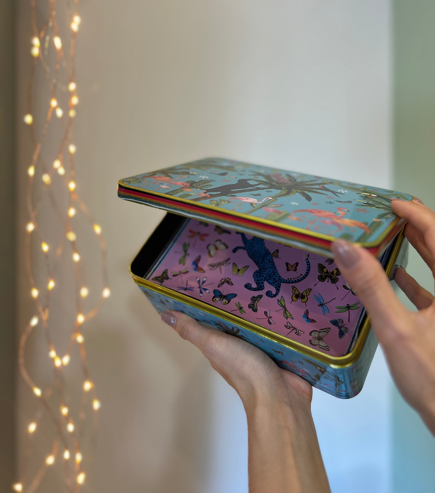 SCATOLA DI LATTA 4 PIATTINI IN VETRO ORTIGIA