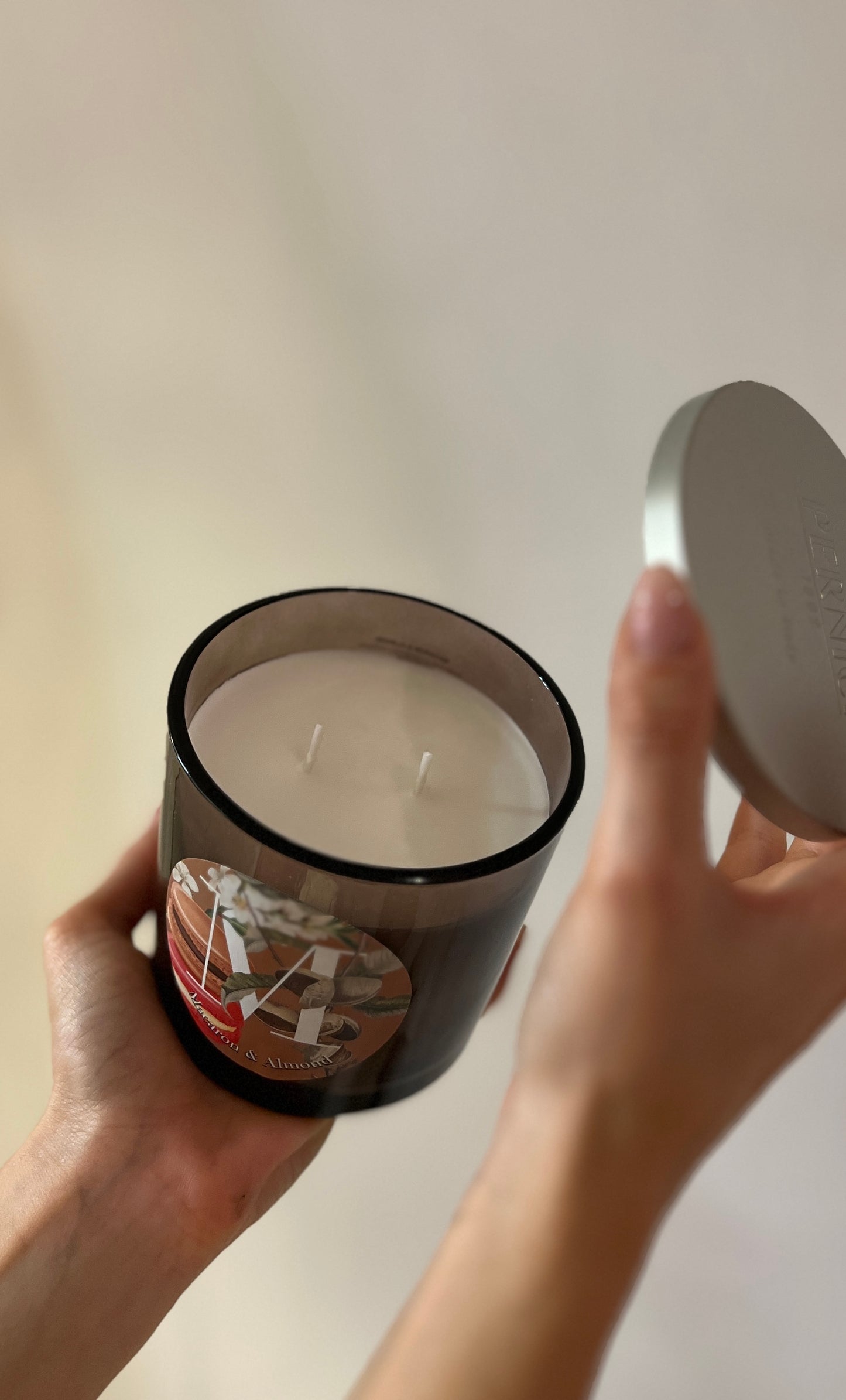 CANDELA MACARON & ALMOND
