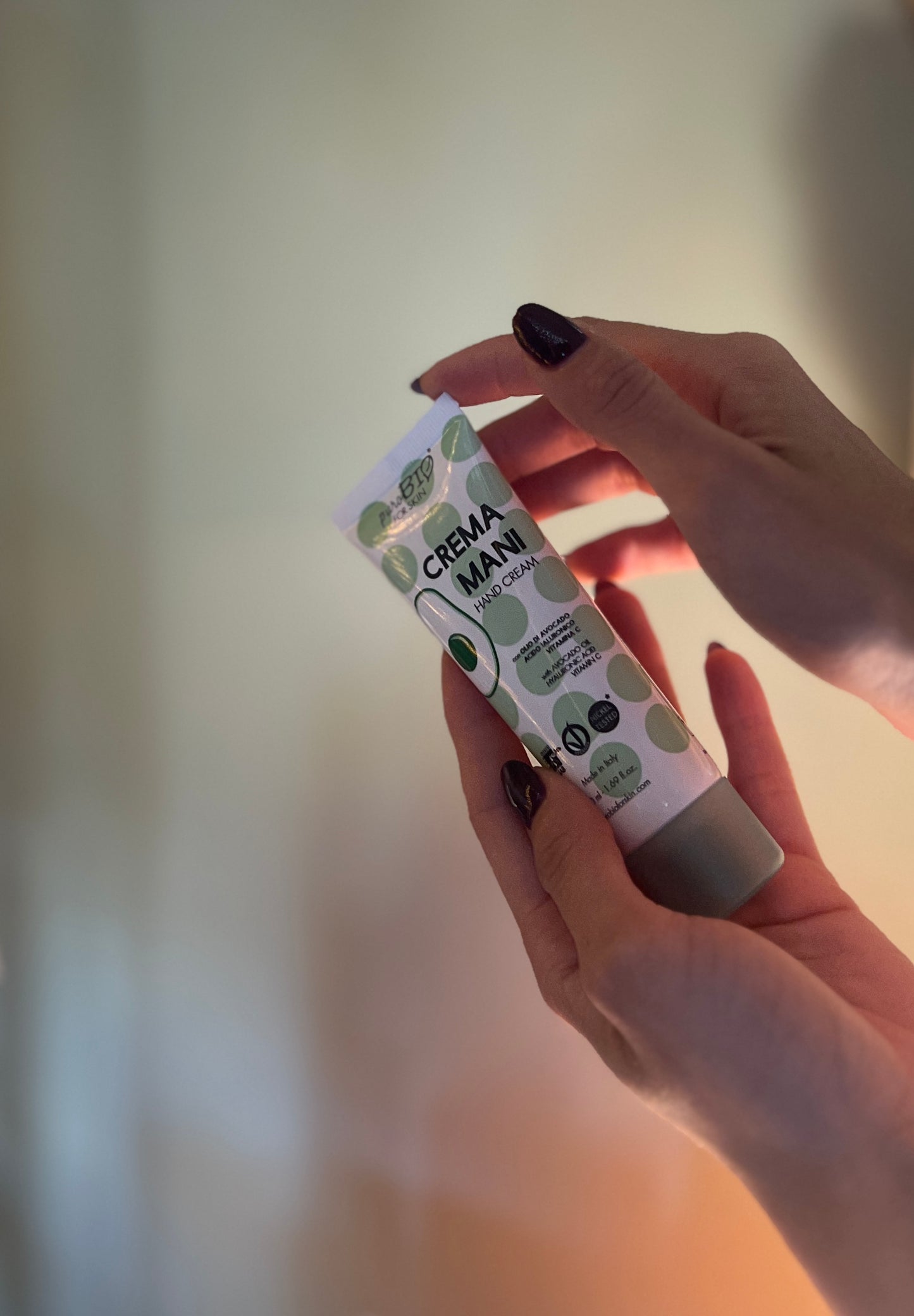 CREMA MANI AVOCADO, ACIDO IALURONICO, VITAMINA C