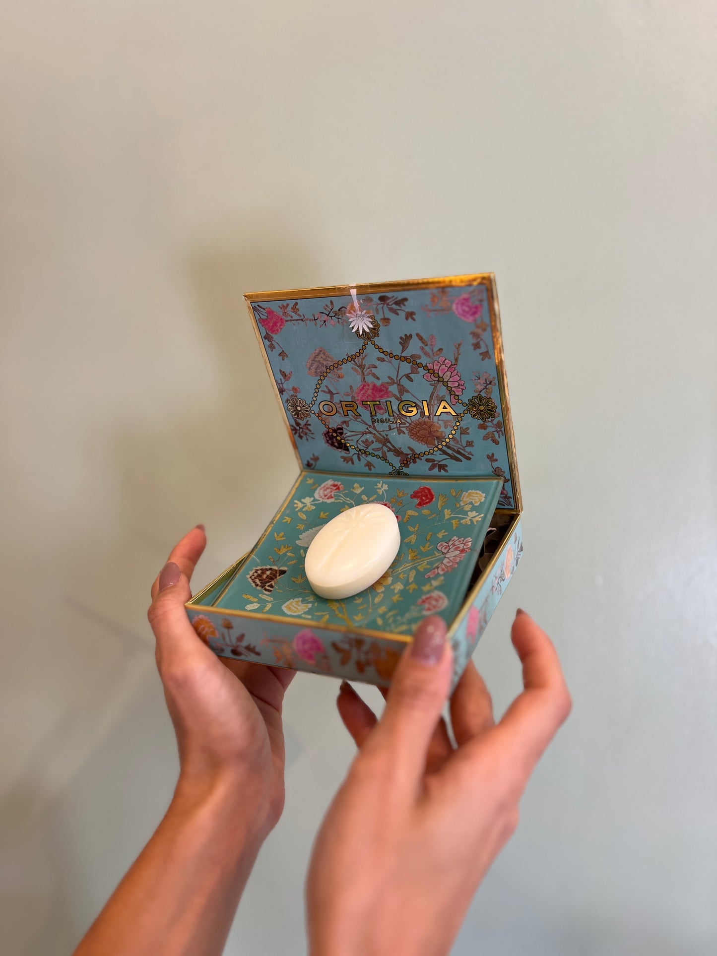 PIATTINO IN VETRO CON SAPONE FLORIO