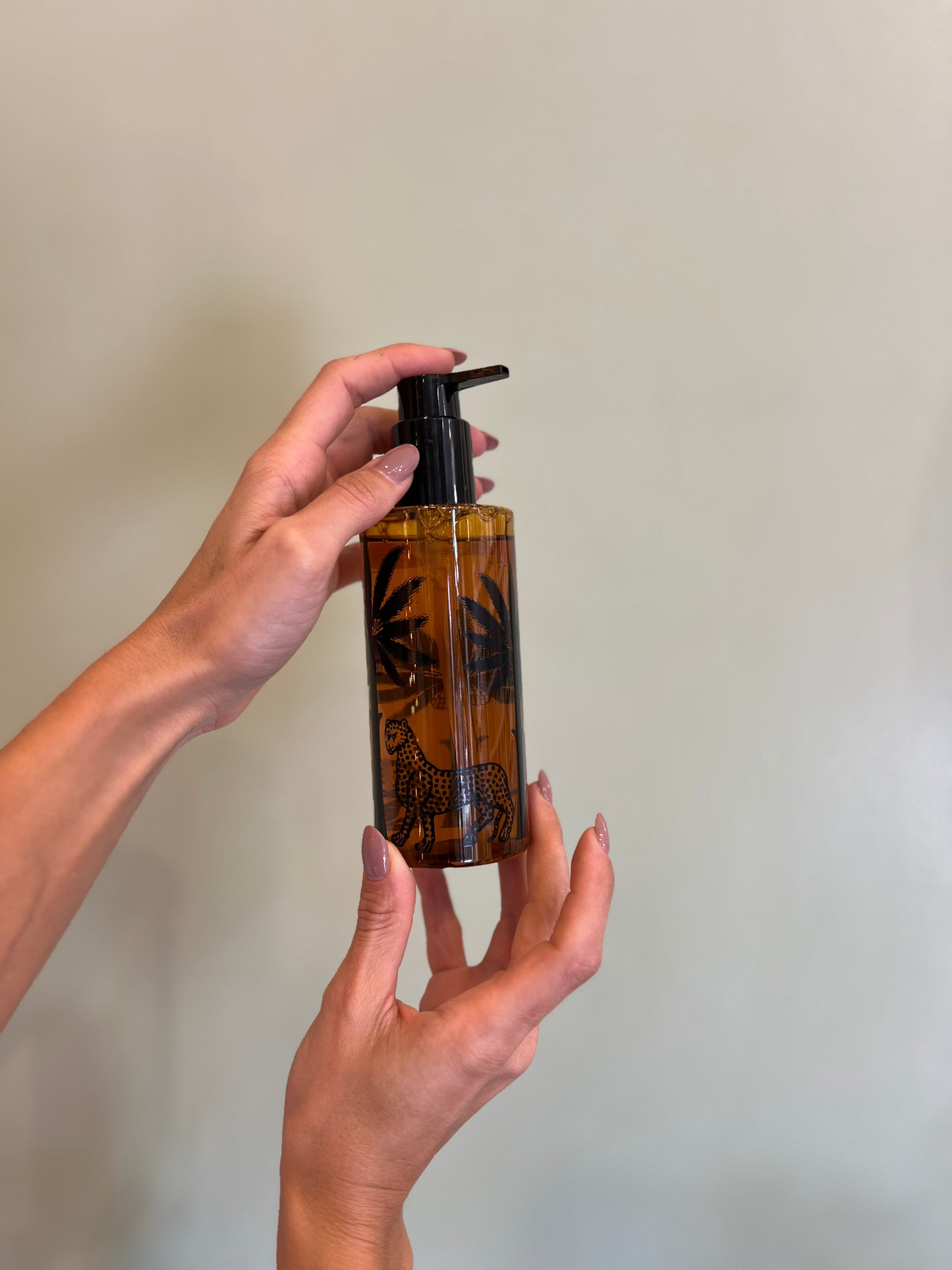 BAGNOSCHIUMA AMBRA NERA 250 ml CON SCATOLA