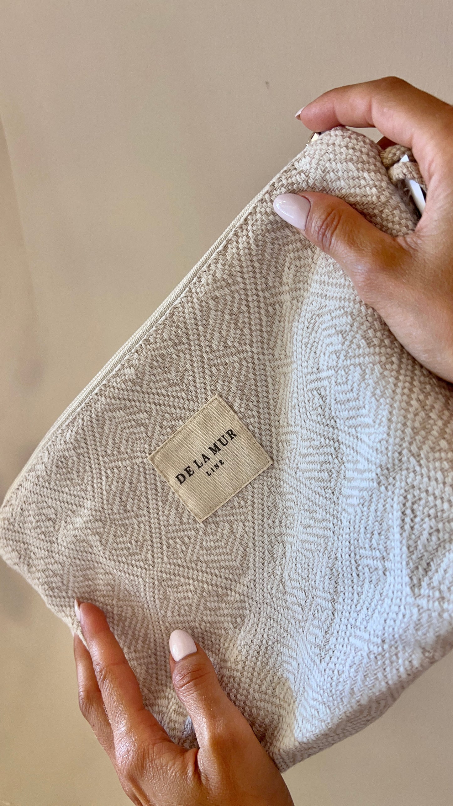 BEAUTY BAG IN TESSUTO JACQUARD “ROCA”
