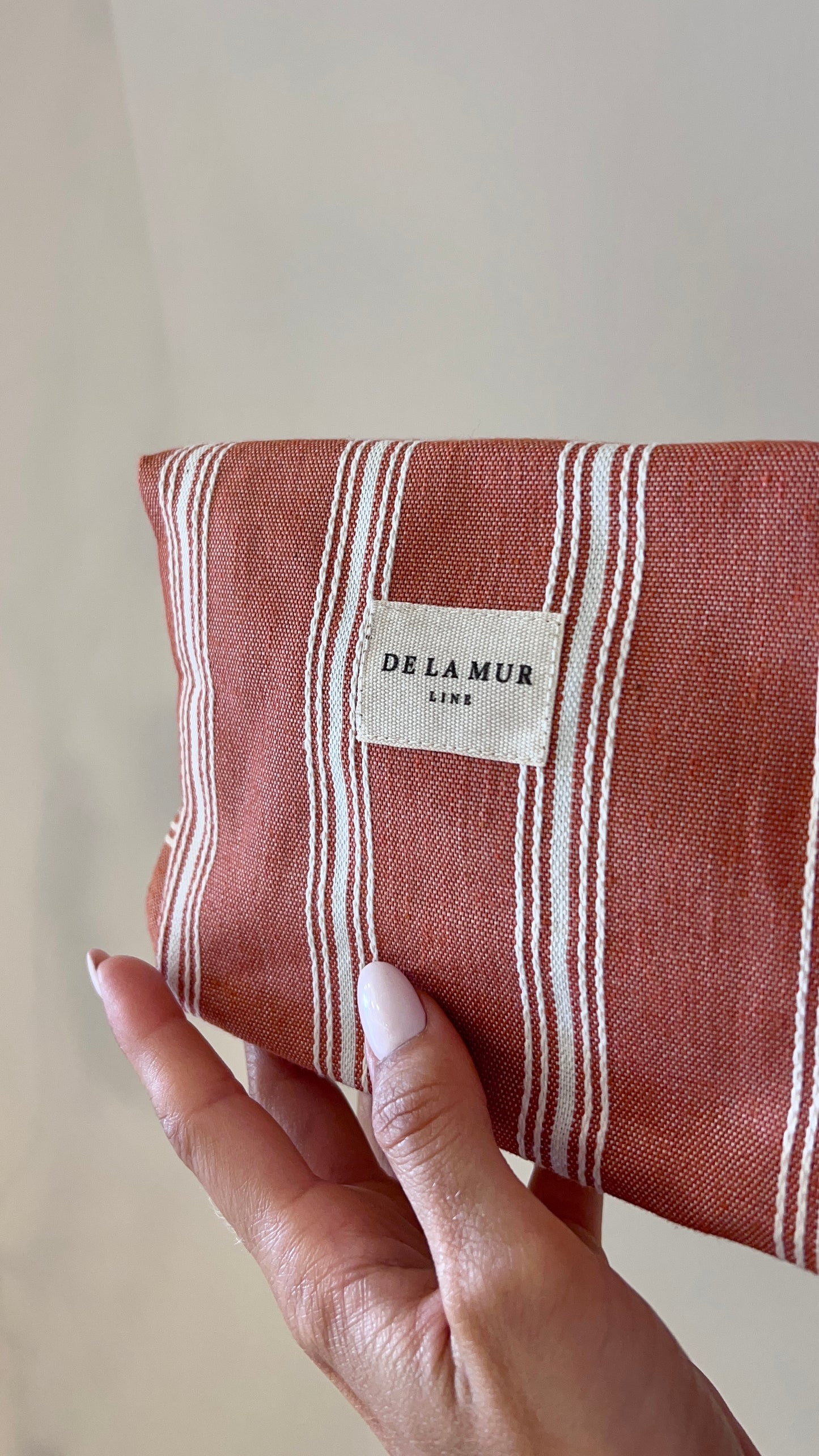 TROUSSE IN TESSUTO FINE HALF-PANAMA “MINEO”