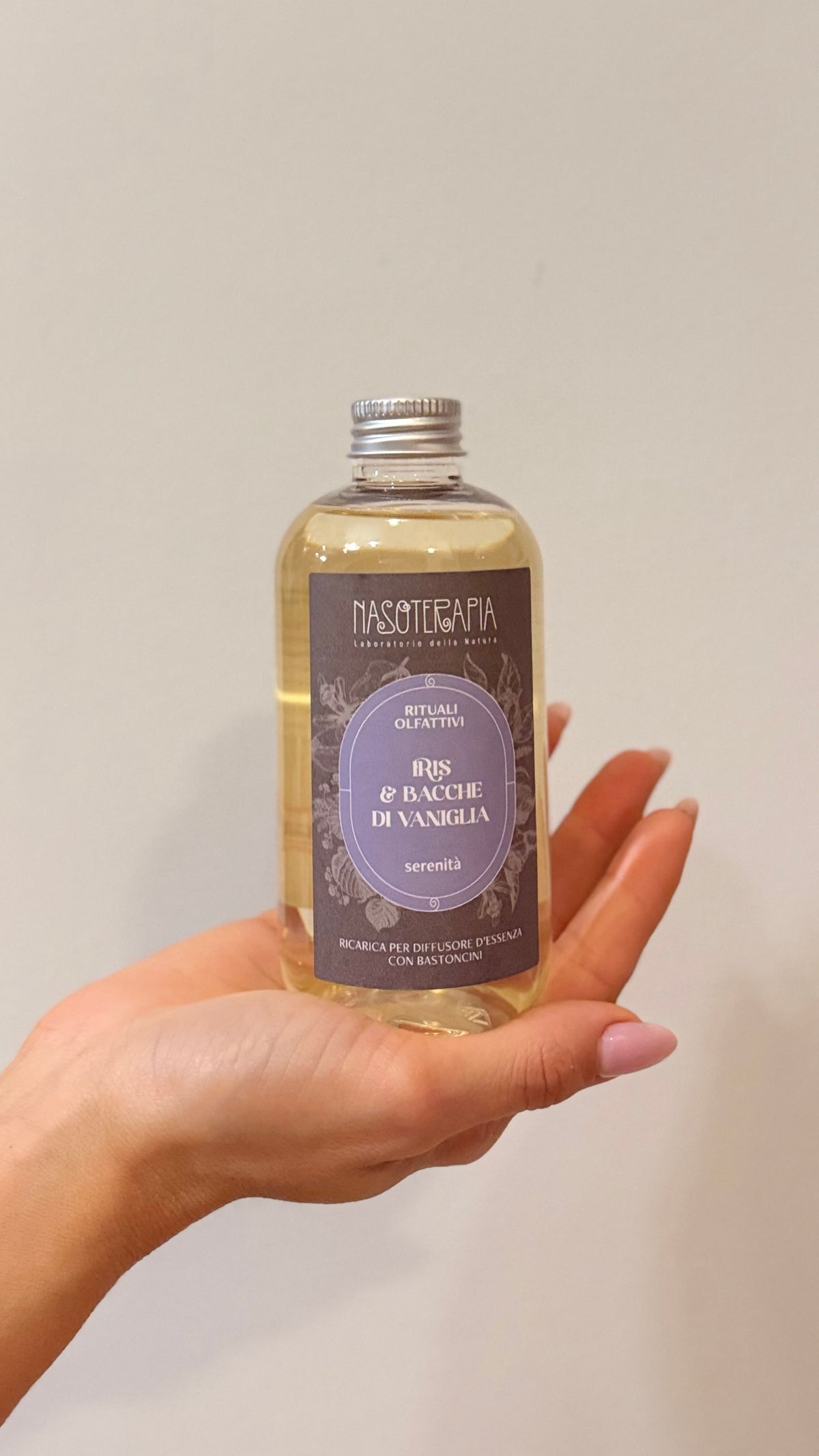 RICARICA PER DIFFUSORI A BASTONCINO Iris & Bacche di Vaniglia 250 ml