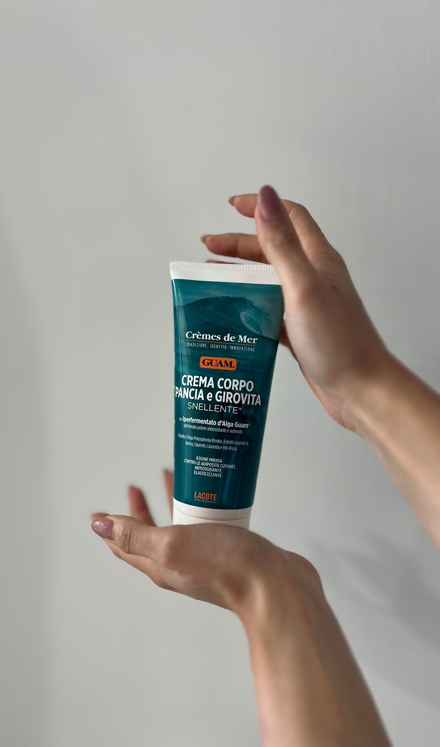 CREMA CORPO PANCIA E GIROVITA SNELLENTE