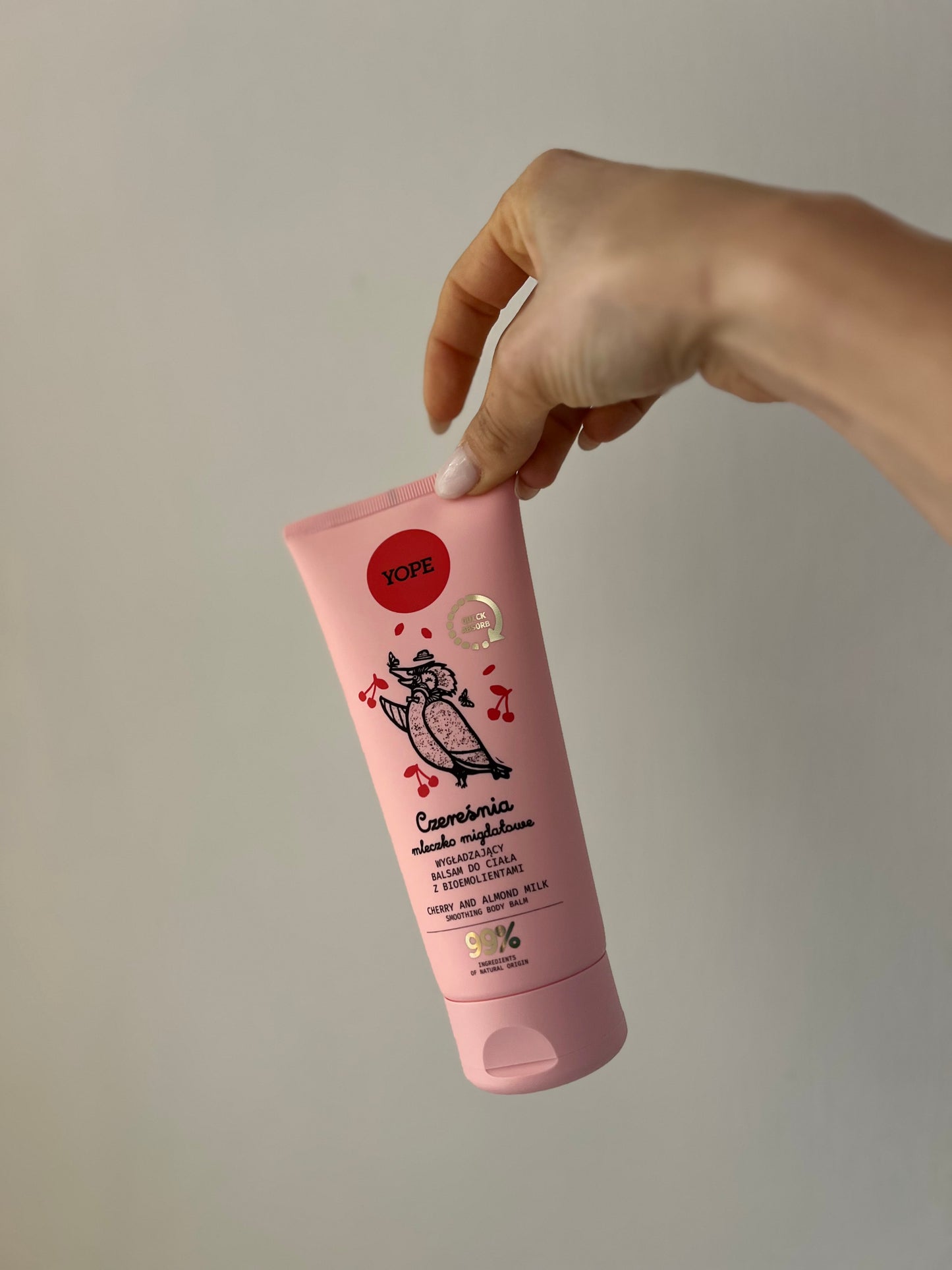 BALSAMO CORPO LEVIGANTE, CILIEGIA e LATTE DI MANDORLE 200ML