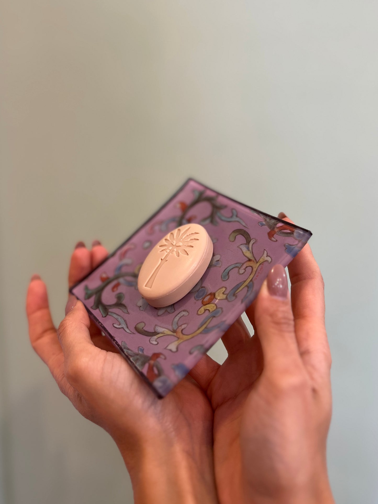 PIATTINO IN VETRO CON SAPONE ARAGONA