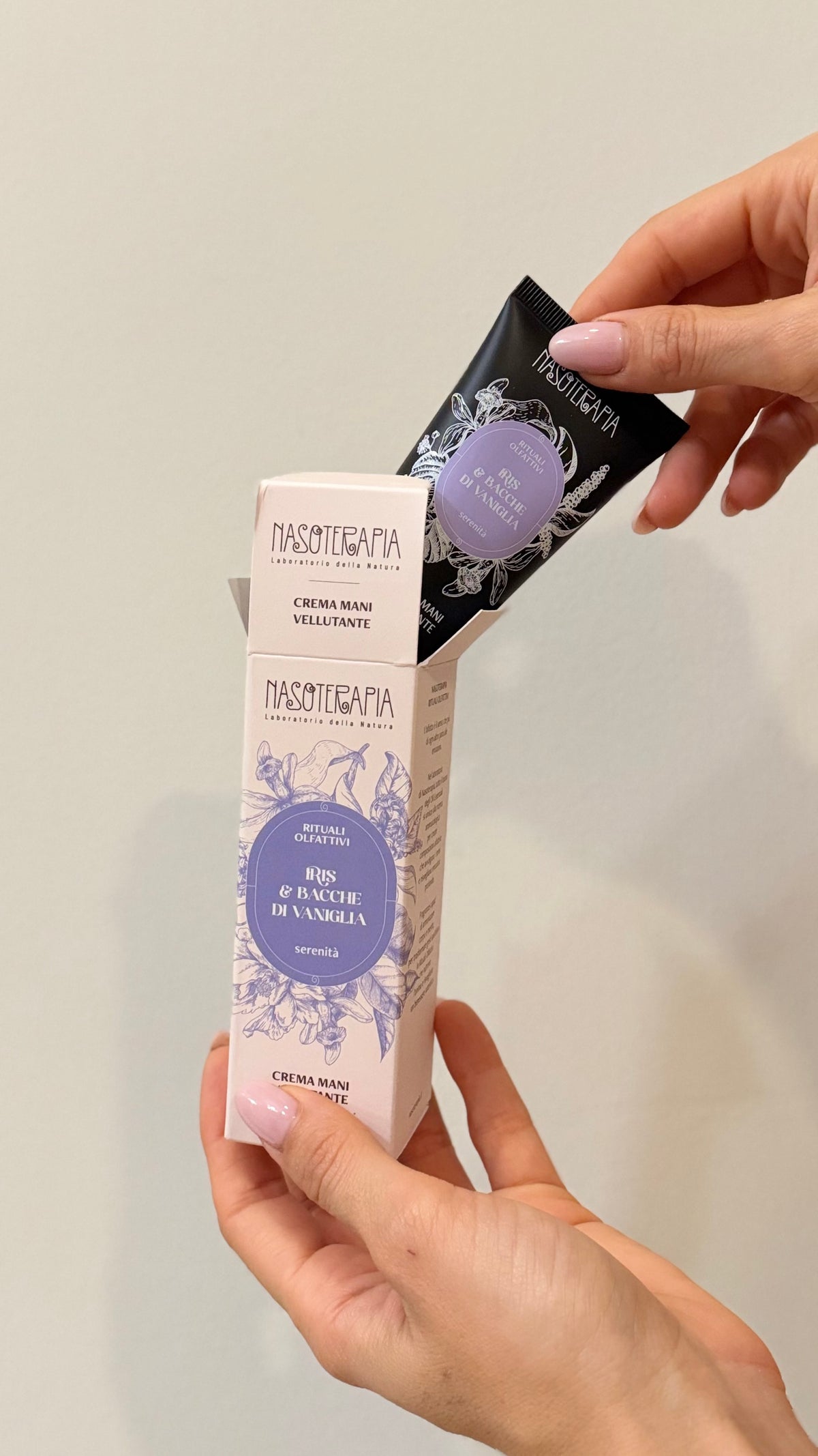 CREMA MANI Iris & Bacche di Vaniglia
