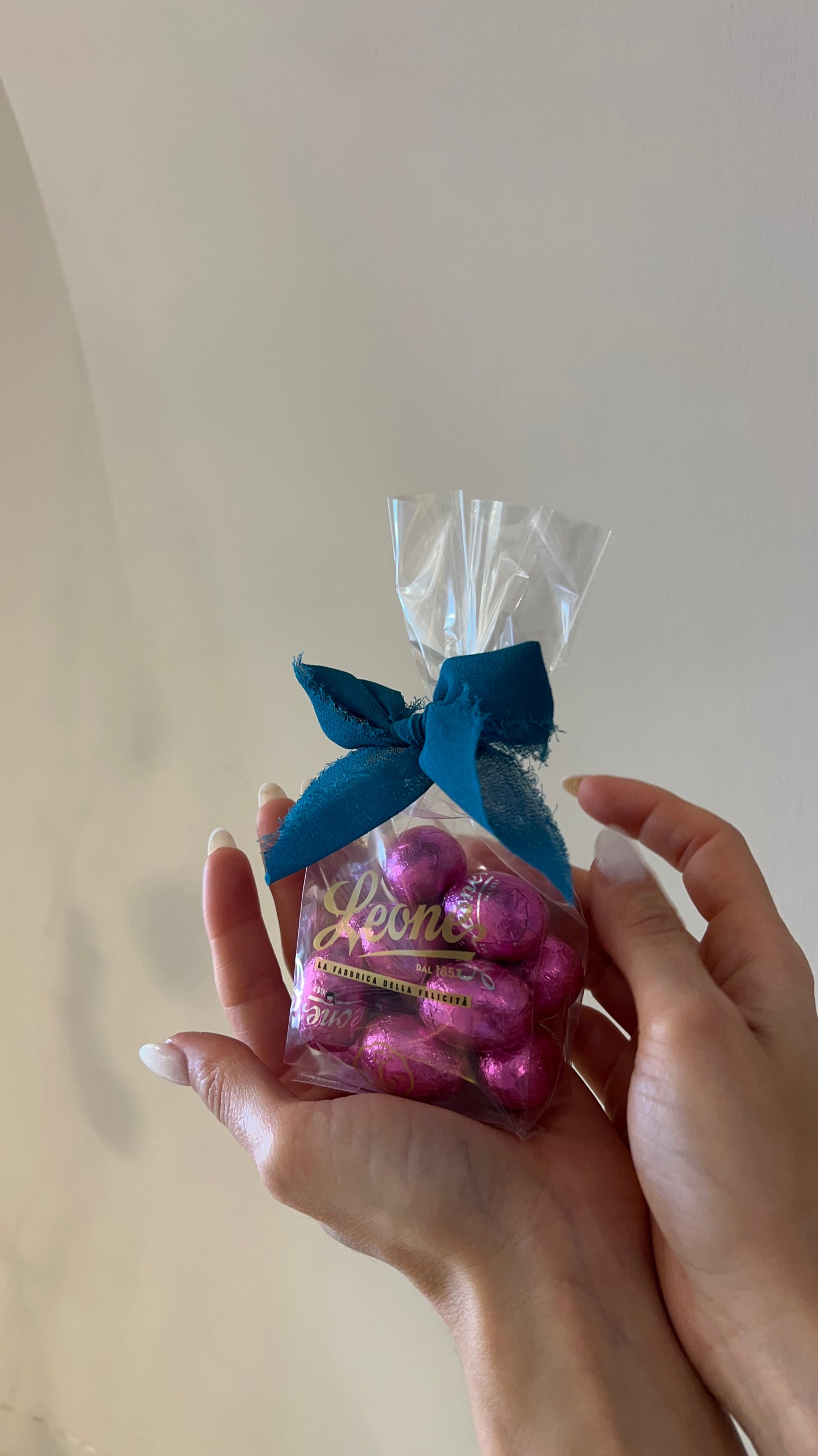 OVETTI CIOCCOLATO FONDENTE RIPIENI DI CREMA AL CACAO SFUSI 100gr