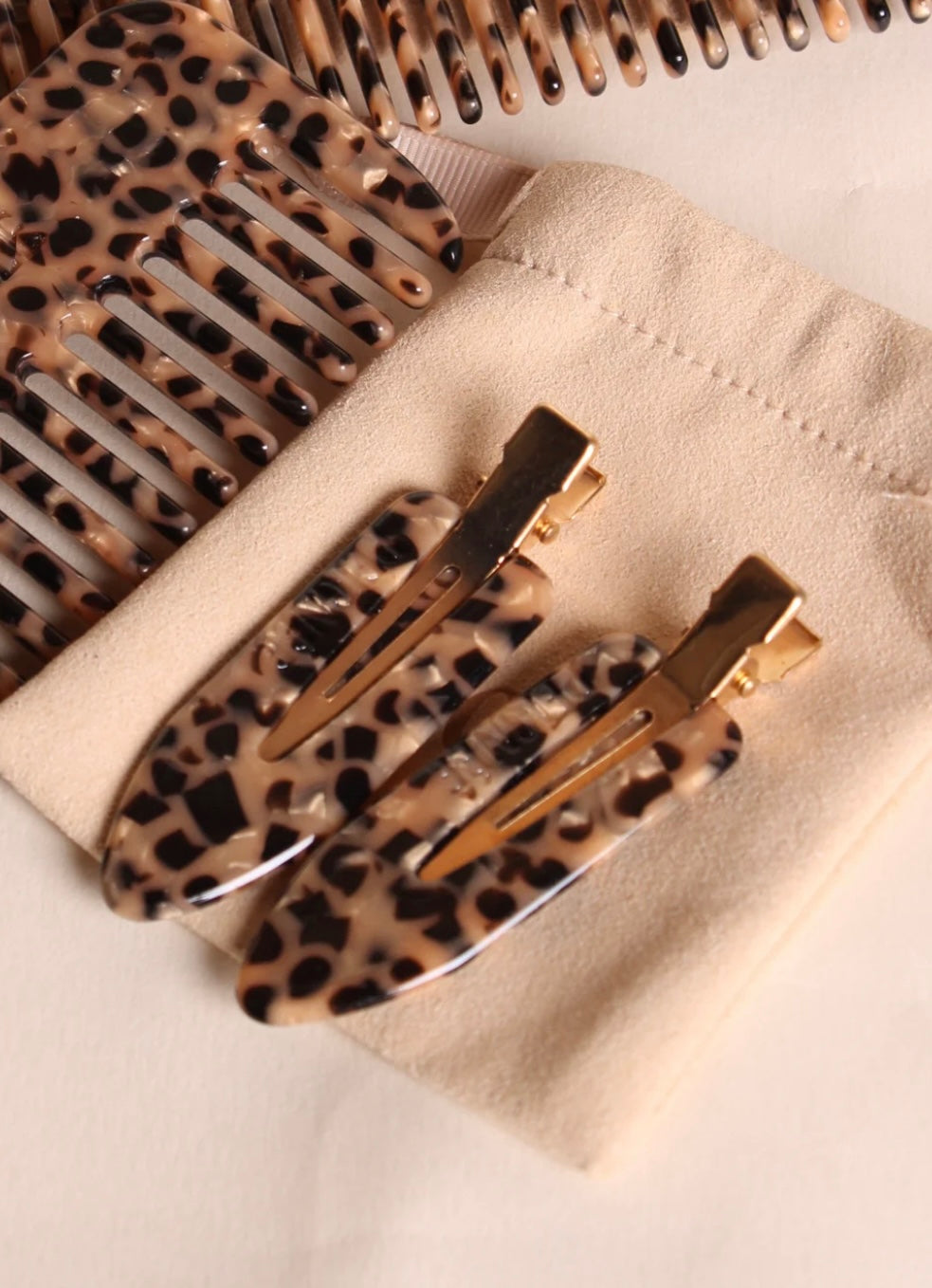 FERMAGLIO PER CAPELLI FIRMATO PEIGNÉE - LÉOPARD