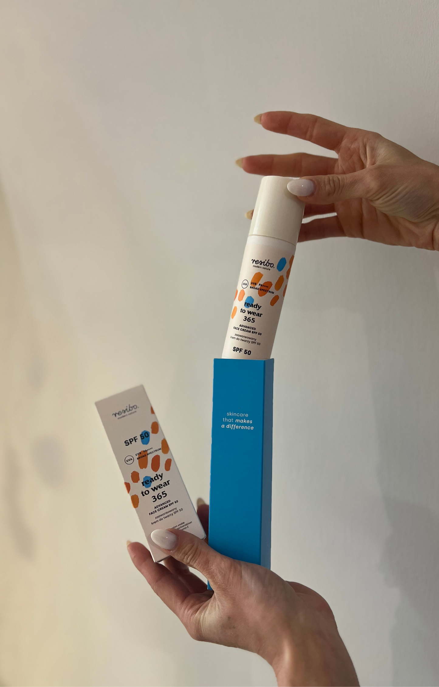 CREMA VISO spf 50 UVA-UVB, LUCI BLU E INFRAROSSI “READY TO WEAR”