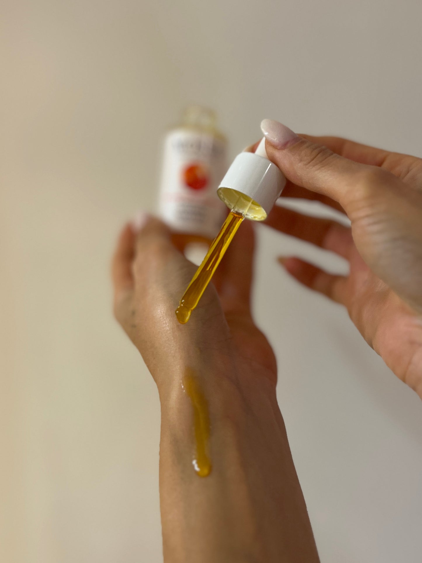 BOOSTER IN OLIO PER IL VISO VITAMIN COCKTAIL