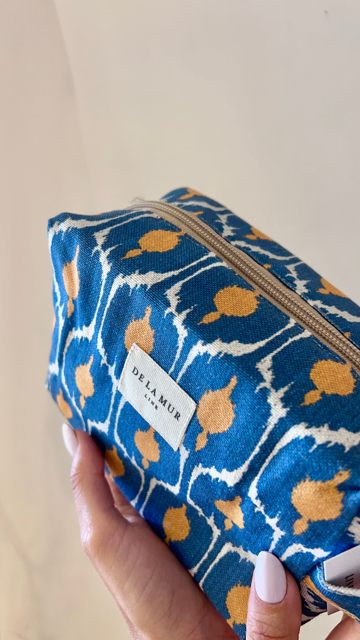 TROUSSE IN TESSUTO FINE HALF-PANAMA “BRAD”