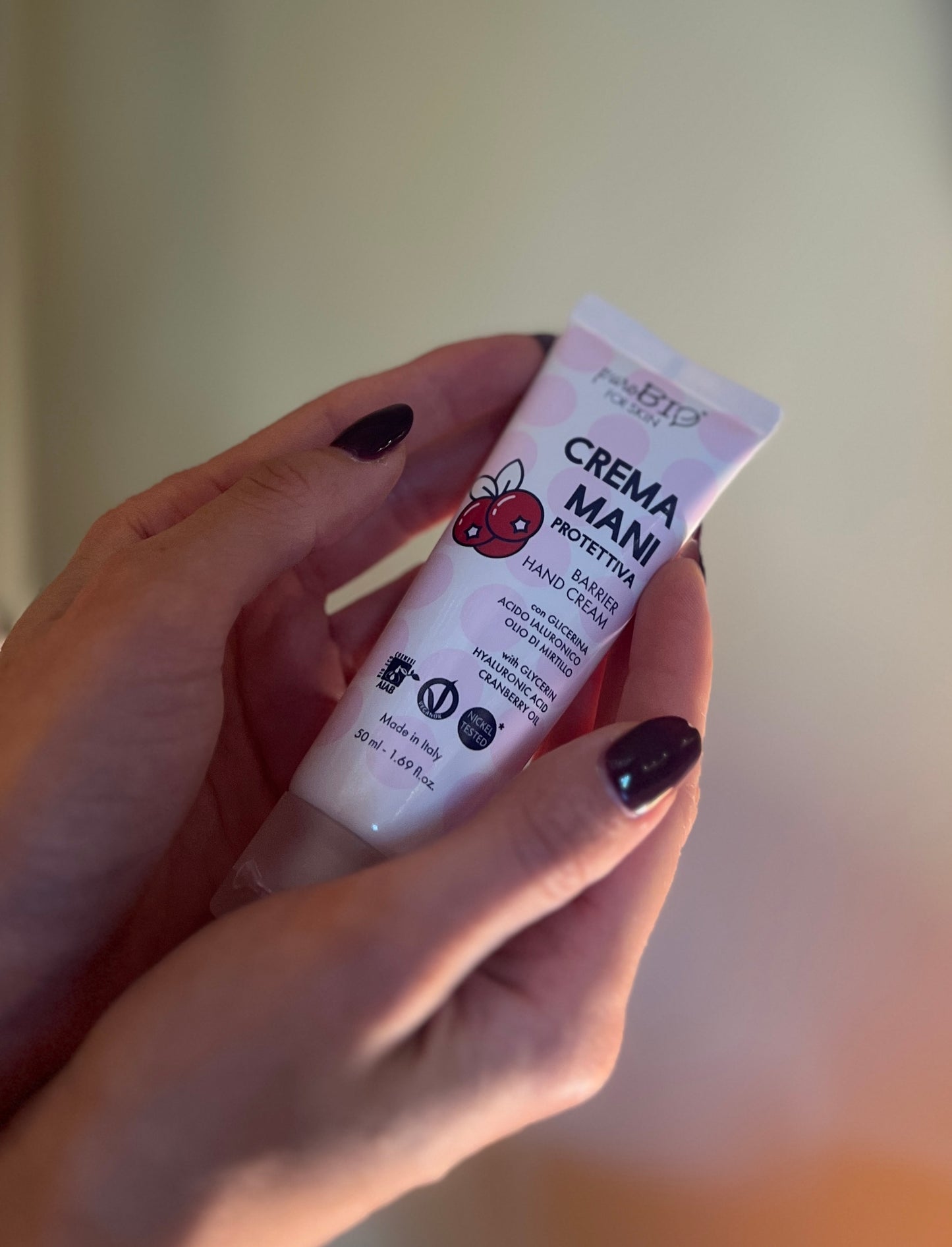 CREMA MANI PROTETTIVA ACIDO IALURONICO E MIRTILLO