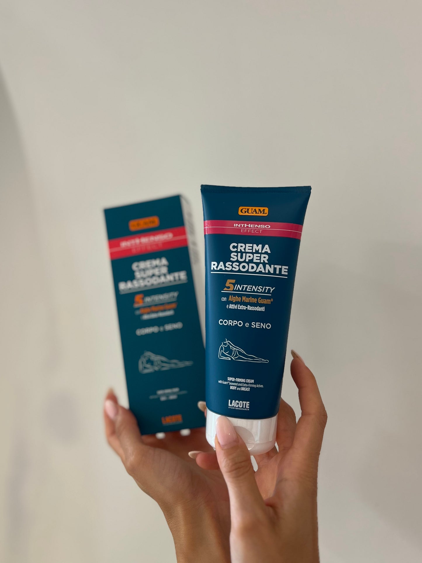 CREMA INTENSIVA SUPER RASSODANTE Corpo e Seno