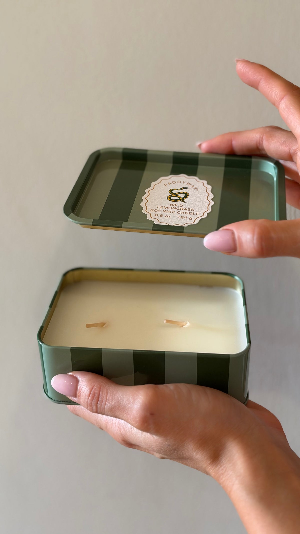 CANDELA ILLUSTRATA SNAKE TIN , Wild Lemongrass