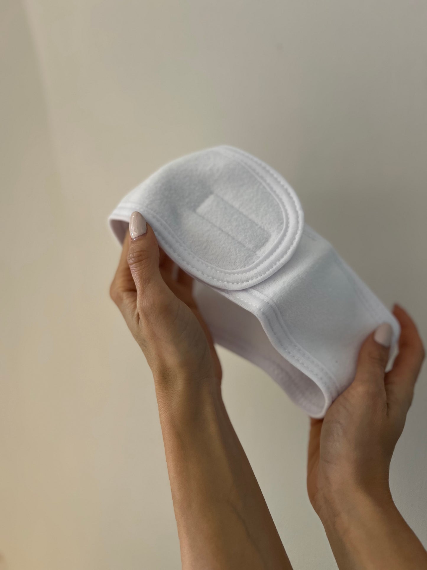 FASCIA PER CAPELLI IN TESSUTO MORBIDO REGOLABILE