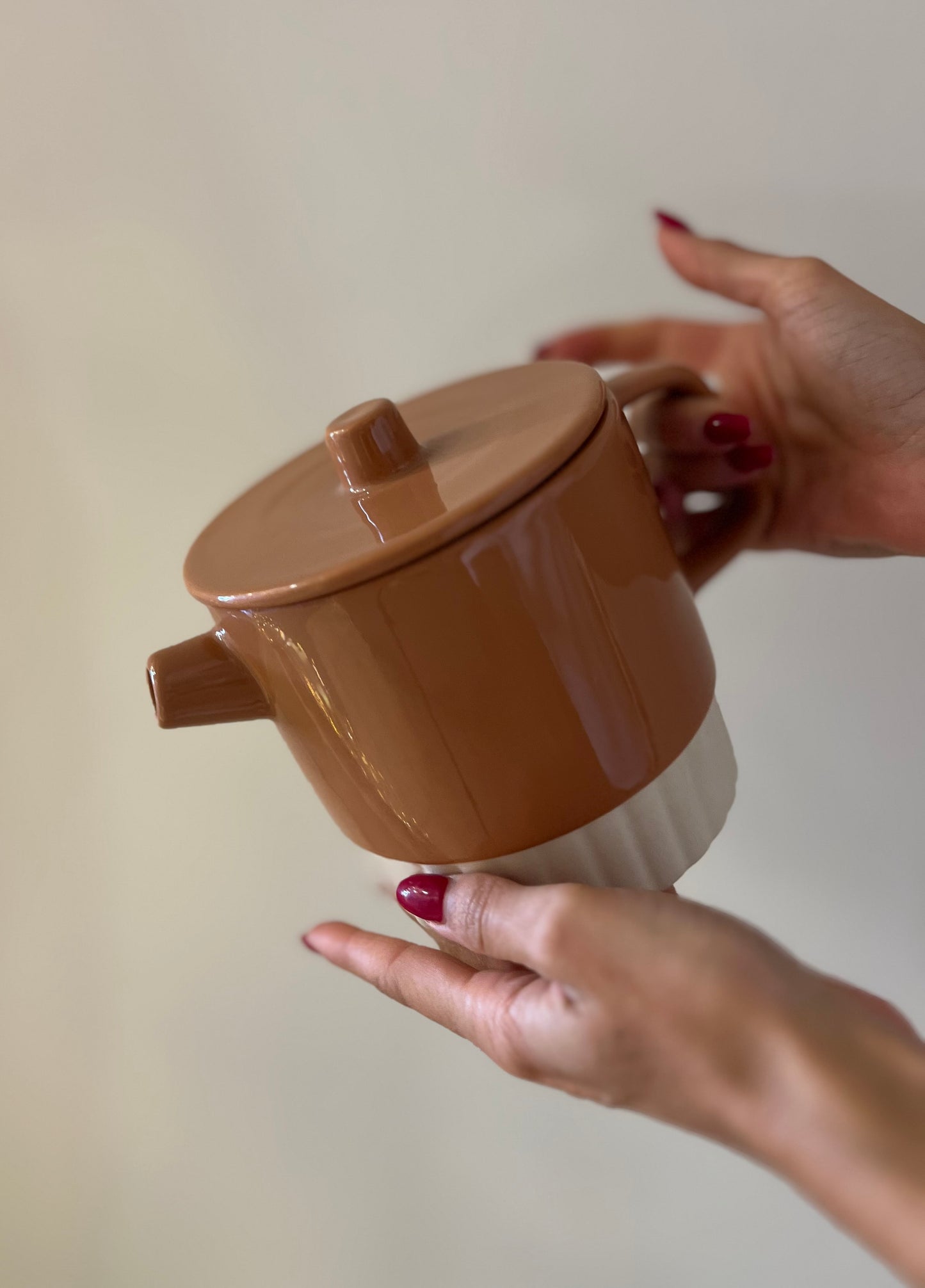 TEIERA IN CERAMICA LUCIDA 1 LT