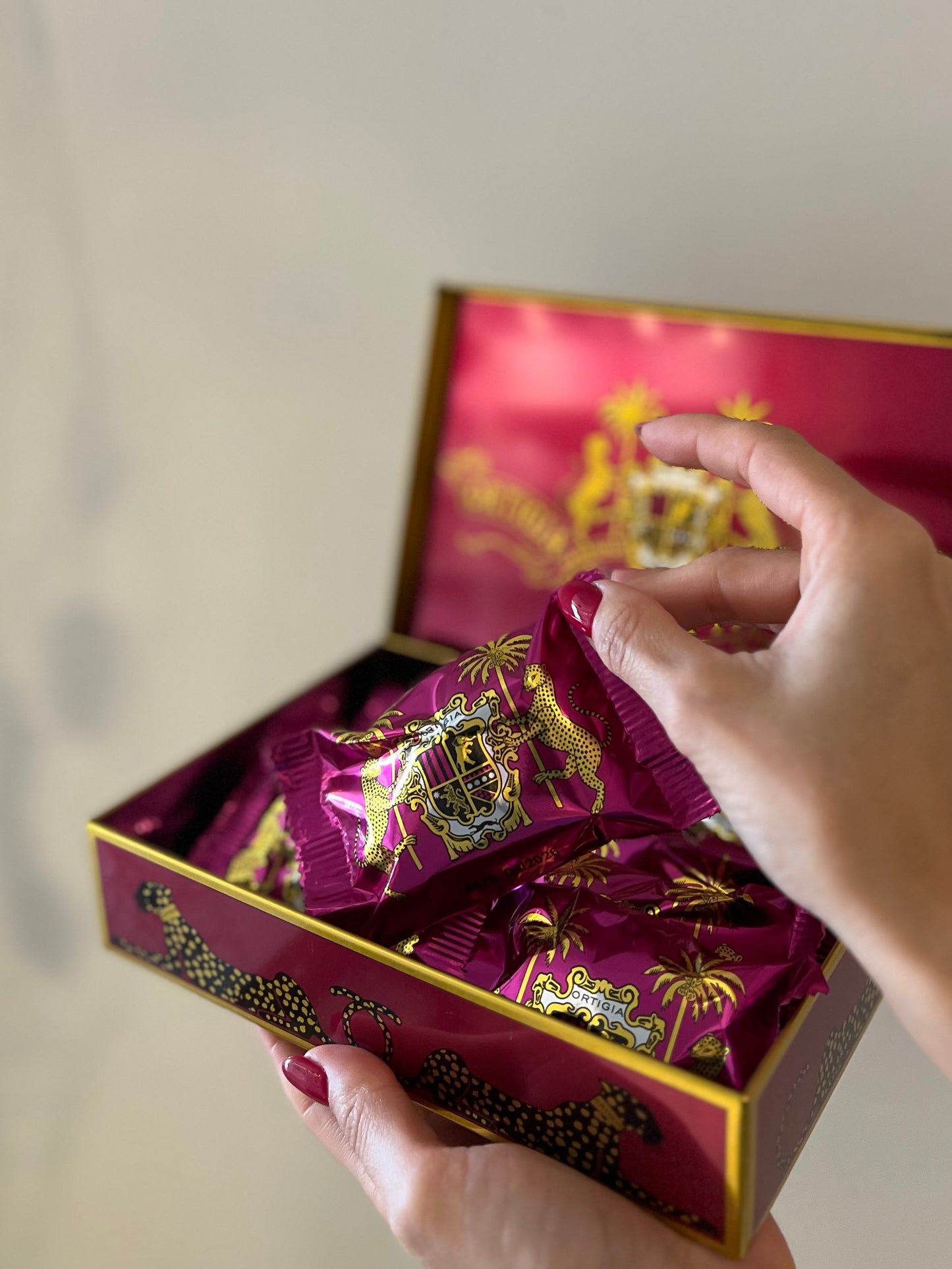 COFANETTO ORTIGIA CON RICCIARELLI SICILIANI - PINK