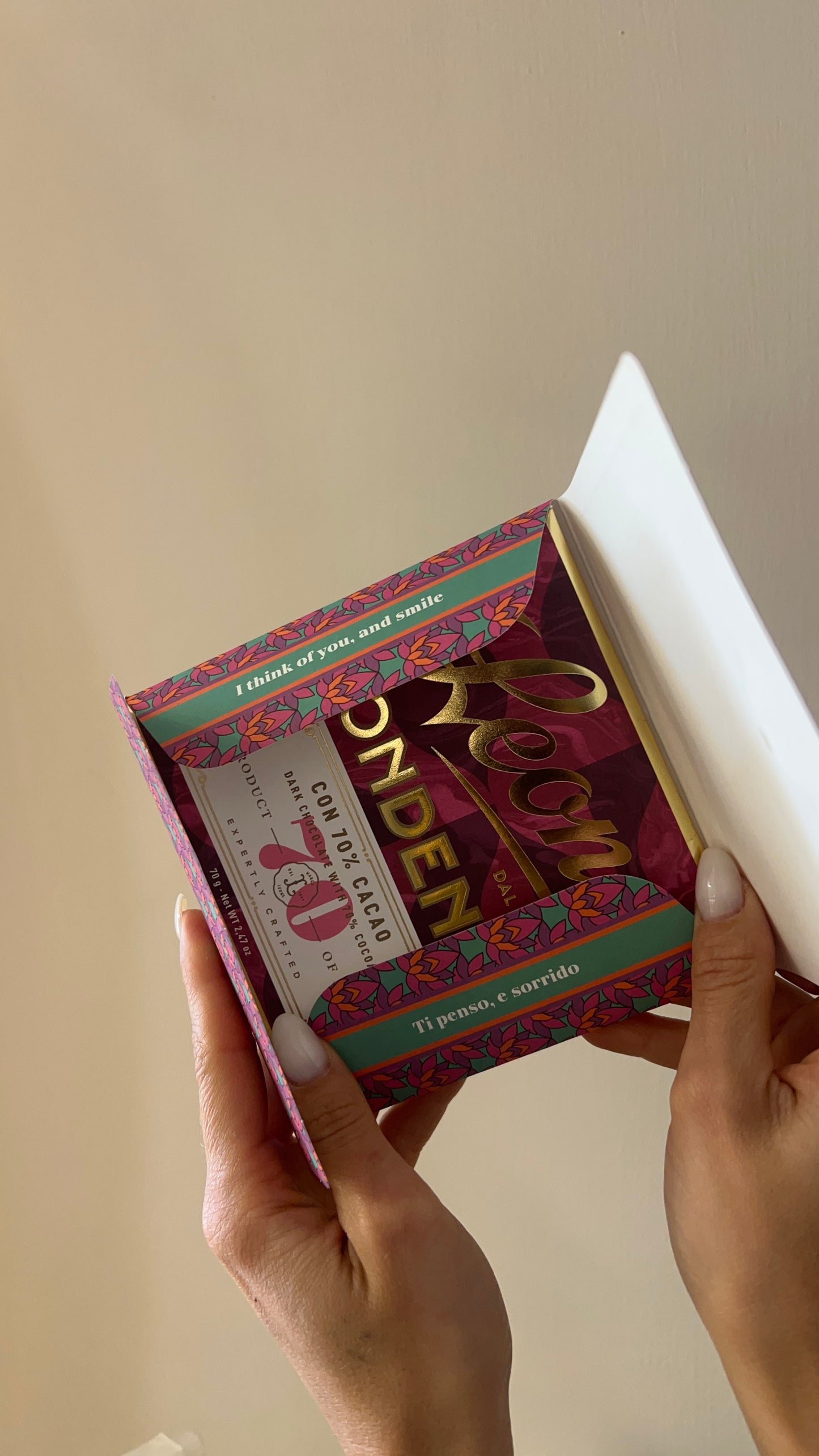 TAVOLETTA CIOCCOLATO FONDENTE 70% CON BIGLIETTO “TI PENSO”