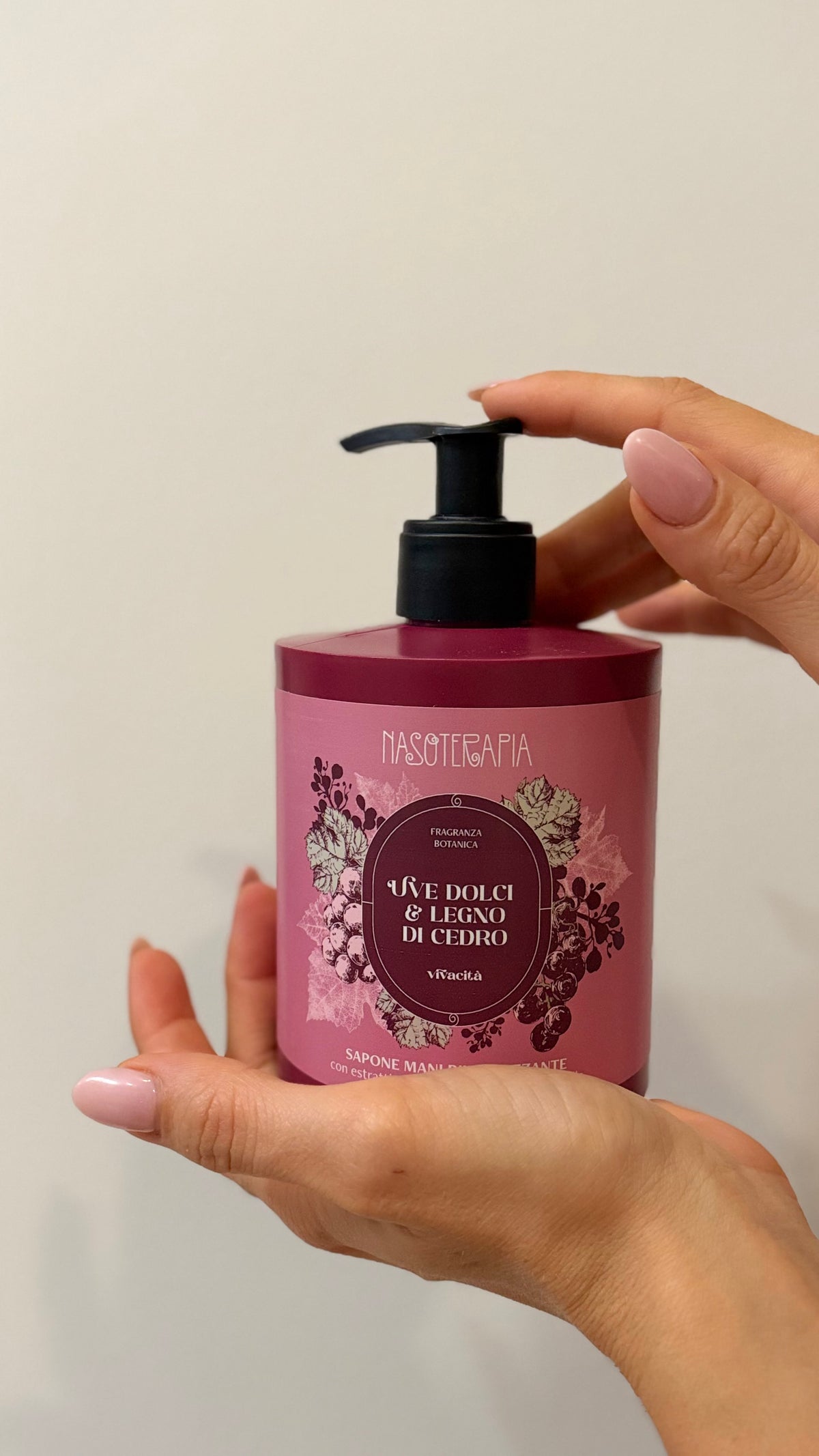 SAPONE MANI Uve dolci & Legno di cedro 500ml