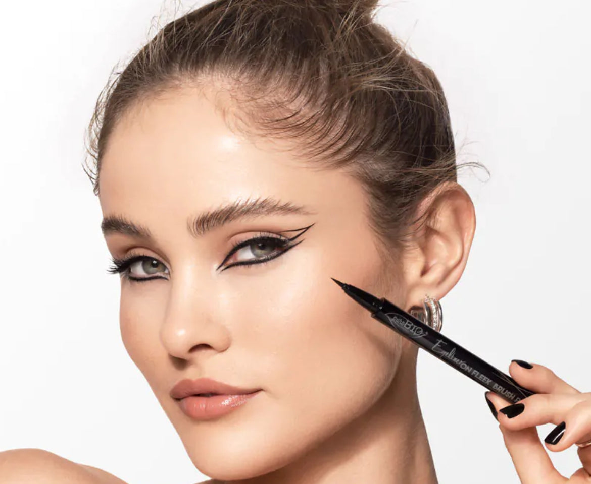 EYELINER "ON FLEEK" BRUSH PEN