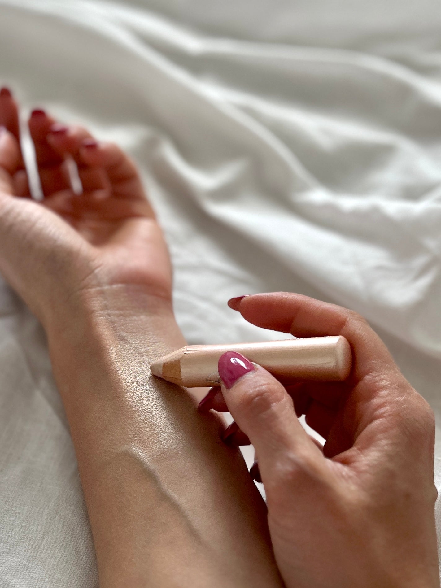 ILLUMINANTE CHUBBY LONG LASTING  - 024L CHAMPAGNE