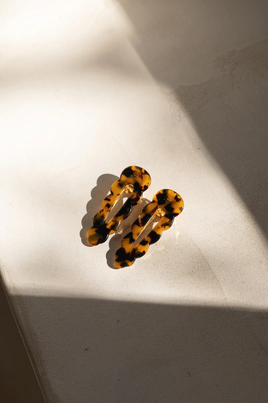 FERMAGLIO A PINZA FIRMATO PEIGNÉE- PANTHÈRE