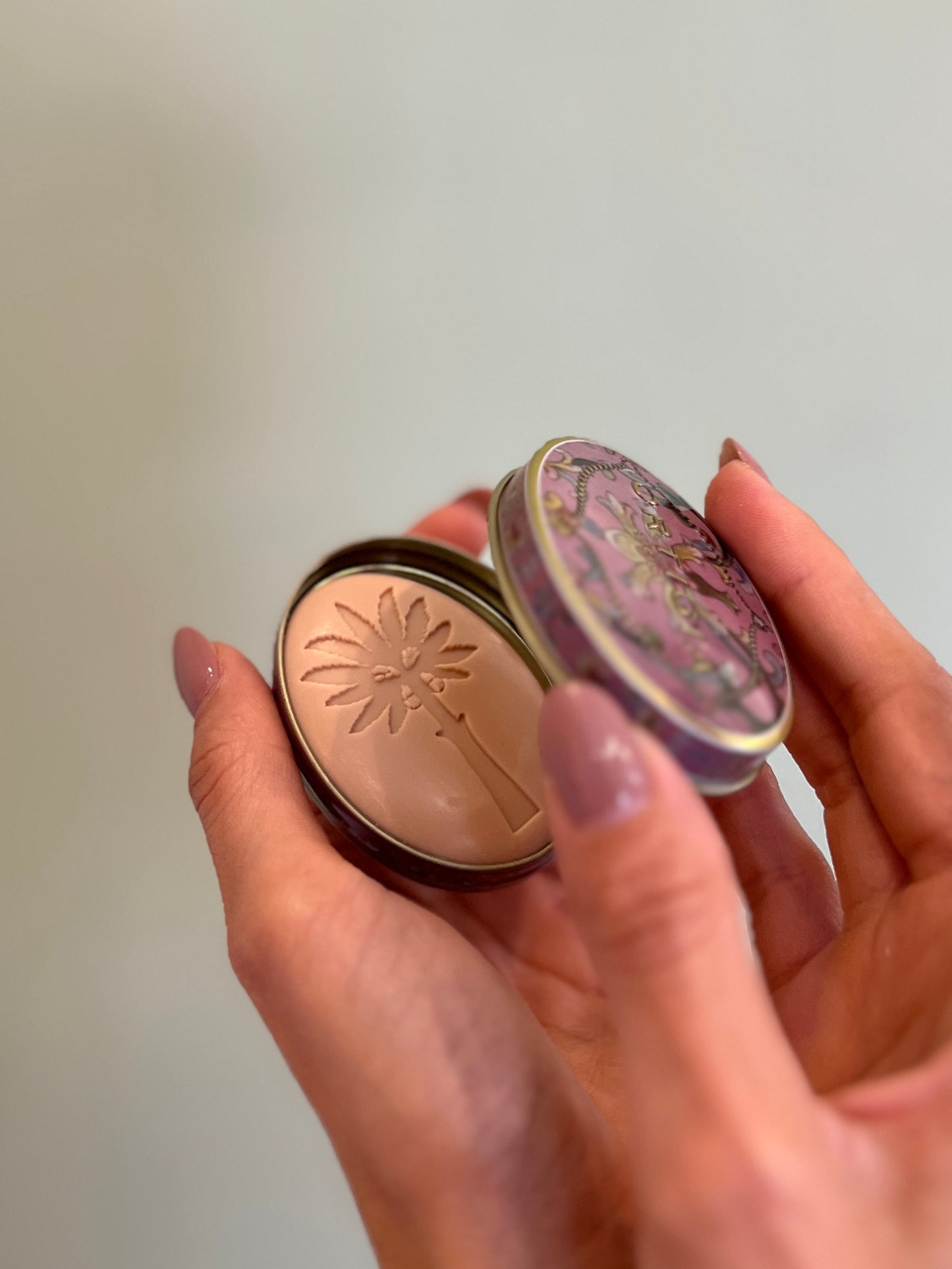 SAPONE ARAGONA CON SCATOLINA DI LATTA 25 gr