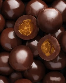 CUORE DI LATTA LEONE CON PRALINE DI CIOCCOLATO