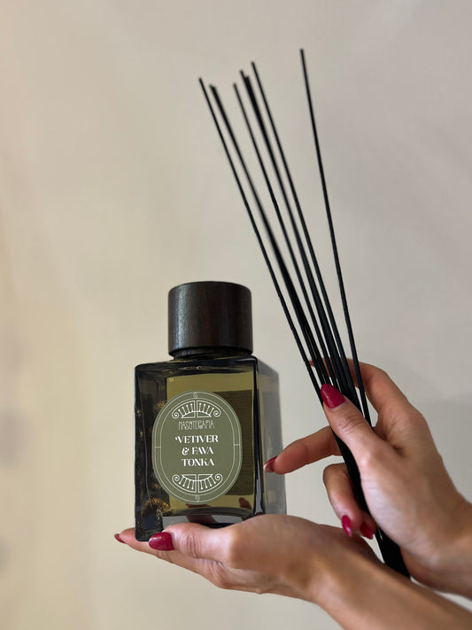 DIFFUSORE D'AMBIENTE IN VETRO- VETIVER E FAVA TONKA