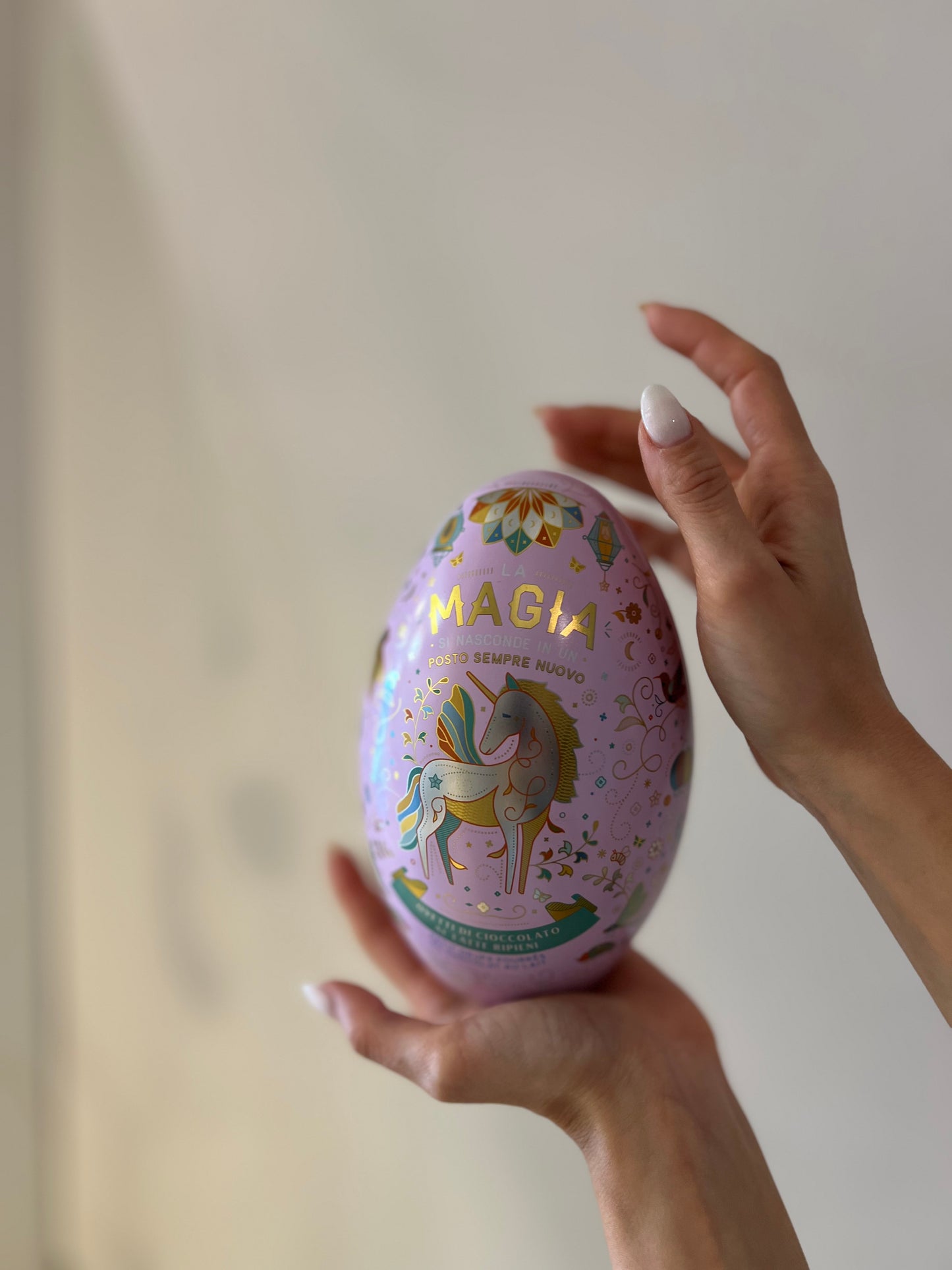 LEONE UOVO DI LATTA CON OVETTI DI CIOCCOLATO AL LATTE 150gr