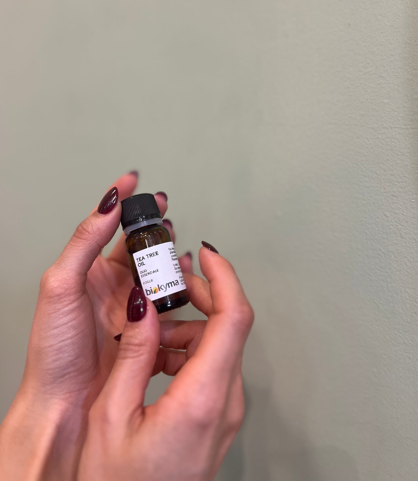 OLIO ESSENZIALE PURO TEA TREE OIL