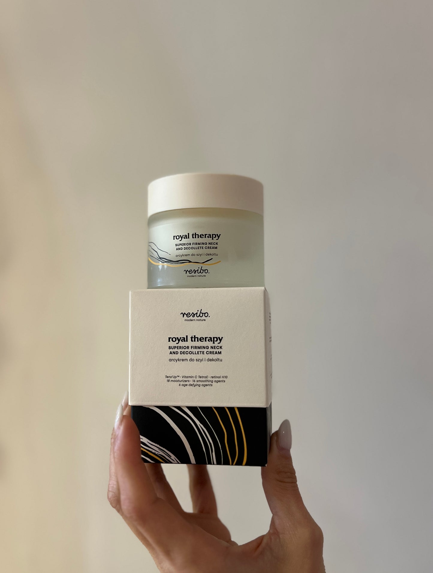 CREMA RASSODANTE COLLO E DÉCOLLETÉ “ROYAL THERAPY”