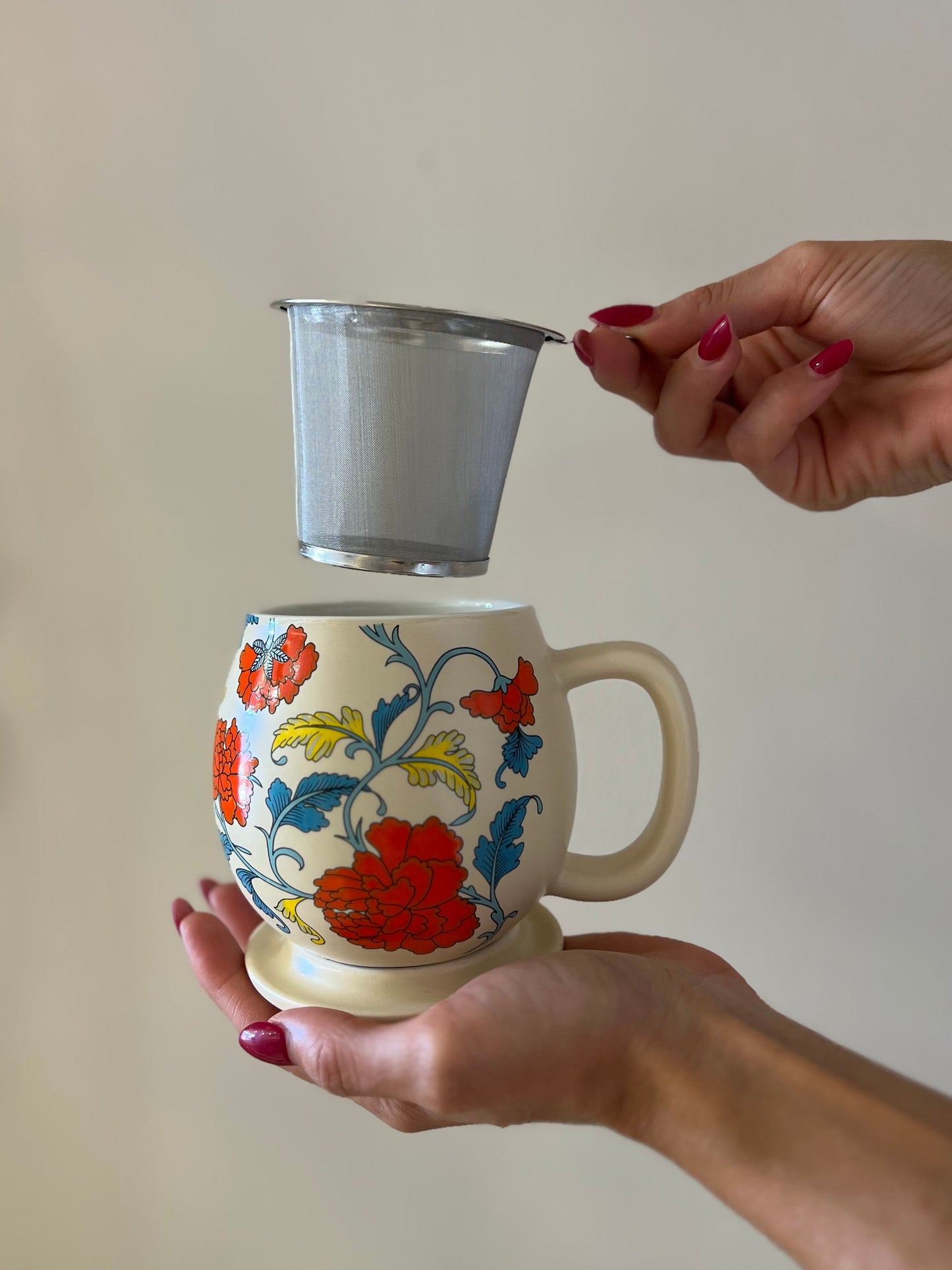 TISANIERA IN PORCELLANA Avorio