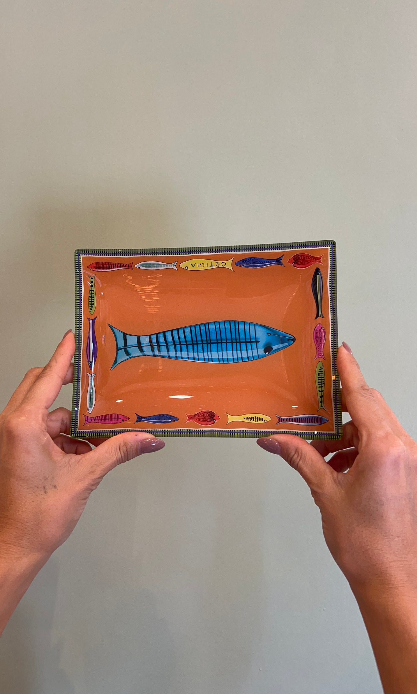 SCATOLA DI LATTA 4 PIATTINI IN VETRO ORTIGIA