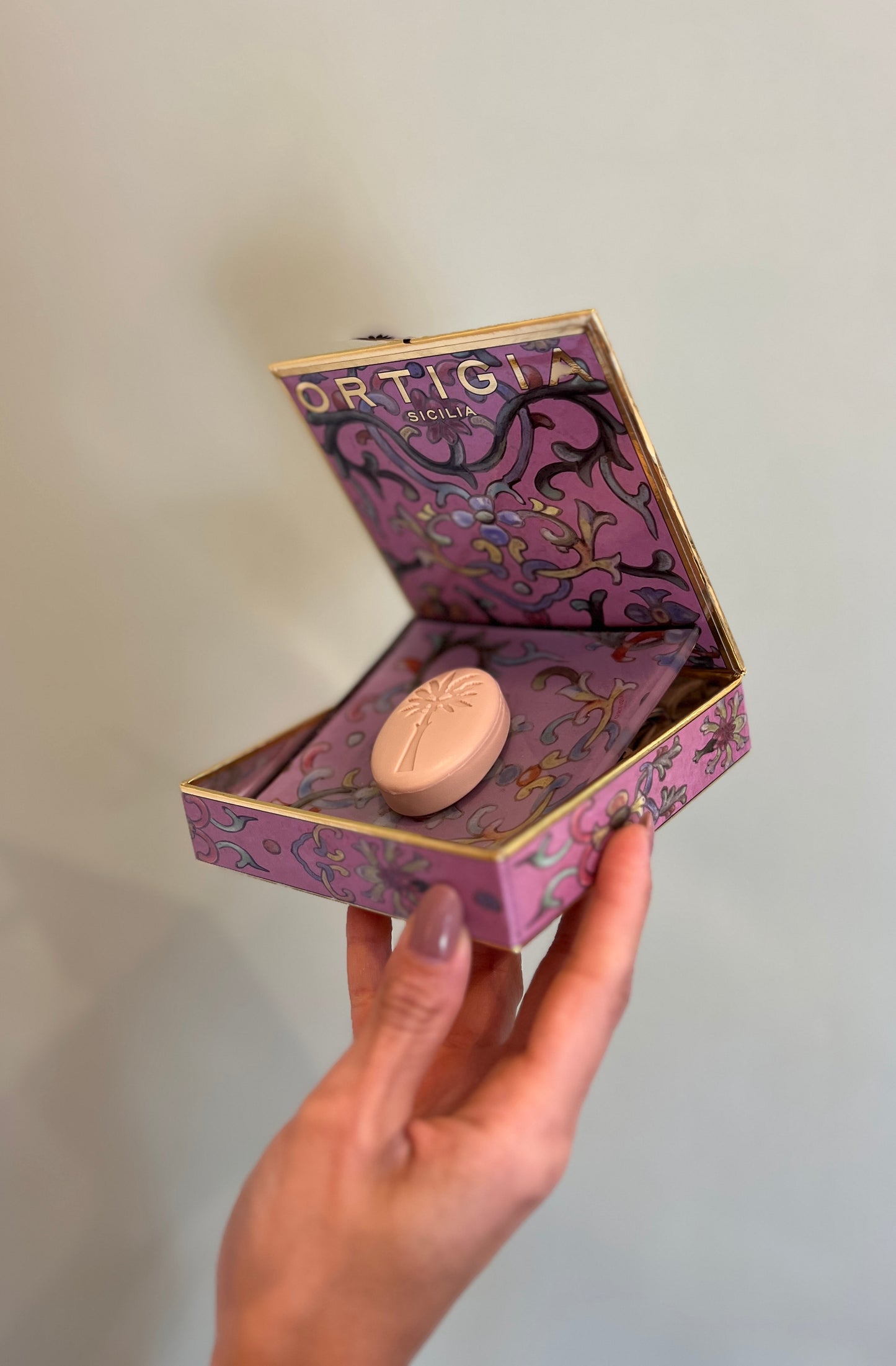 PIATTINO IN VETRO CON SAPONE ARAGONA