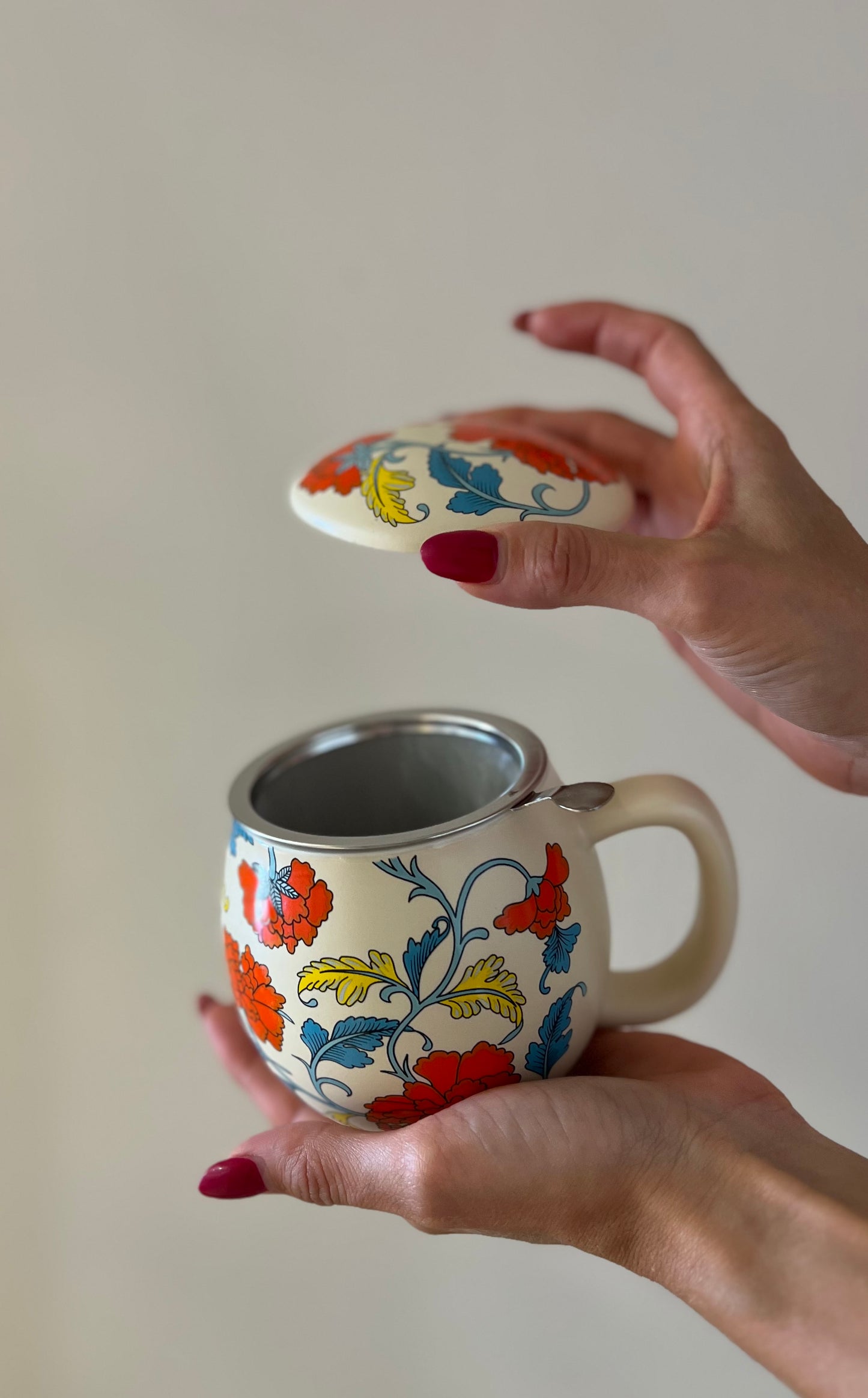 TISANIERA IN PORCELLANA Avorio