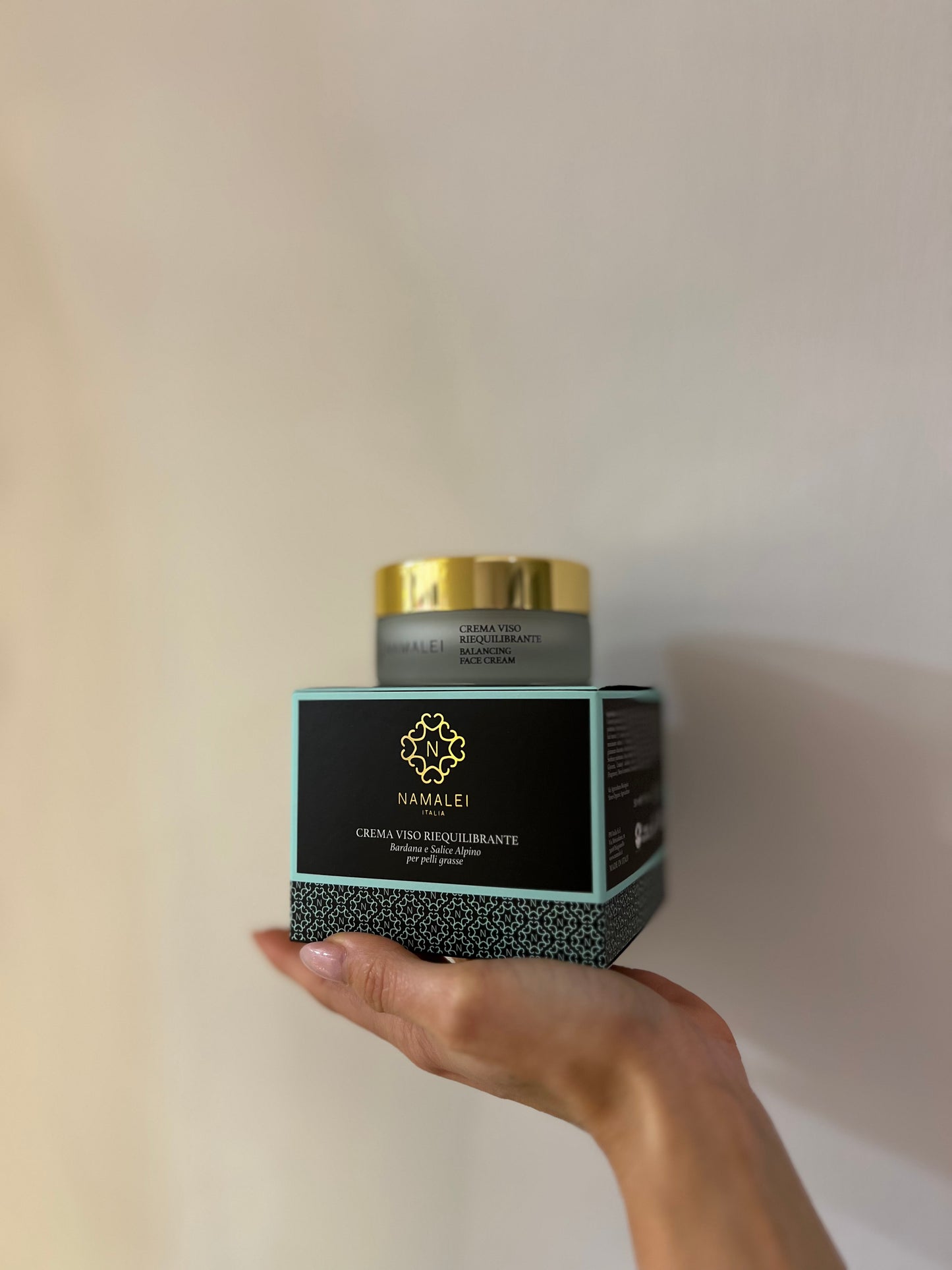 CREMA RIEQUILIBRANTE PER PELLI GRASSE O ACNEICHE