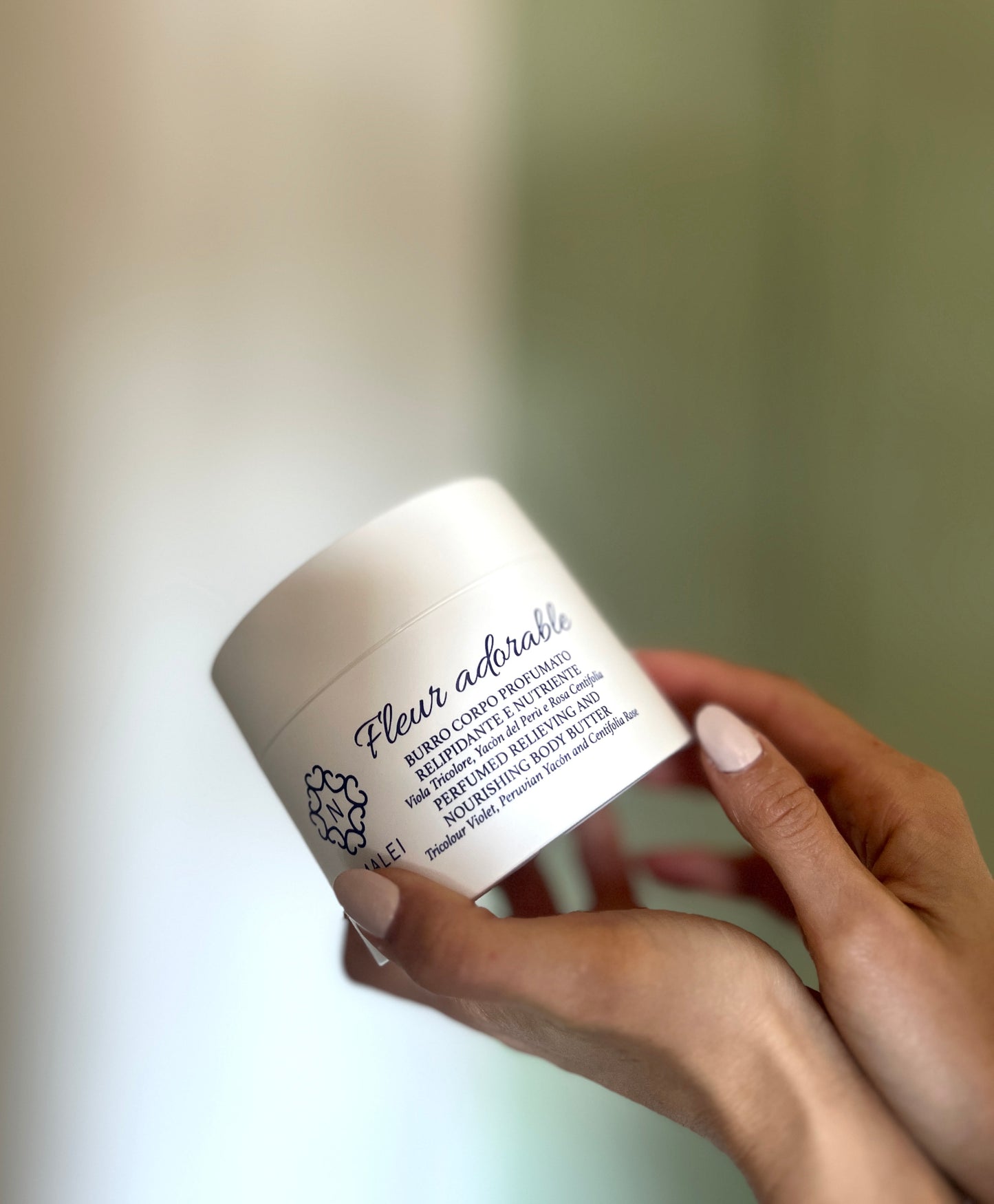 BURRO CORPO PROFUMATO RELIPIDANTE E NUTRIENTE