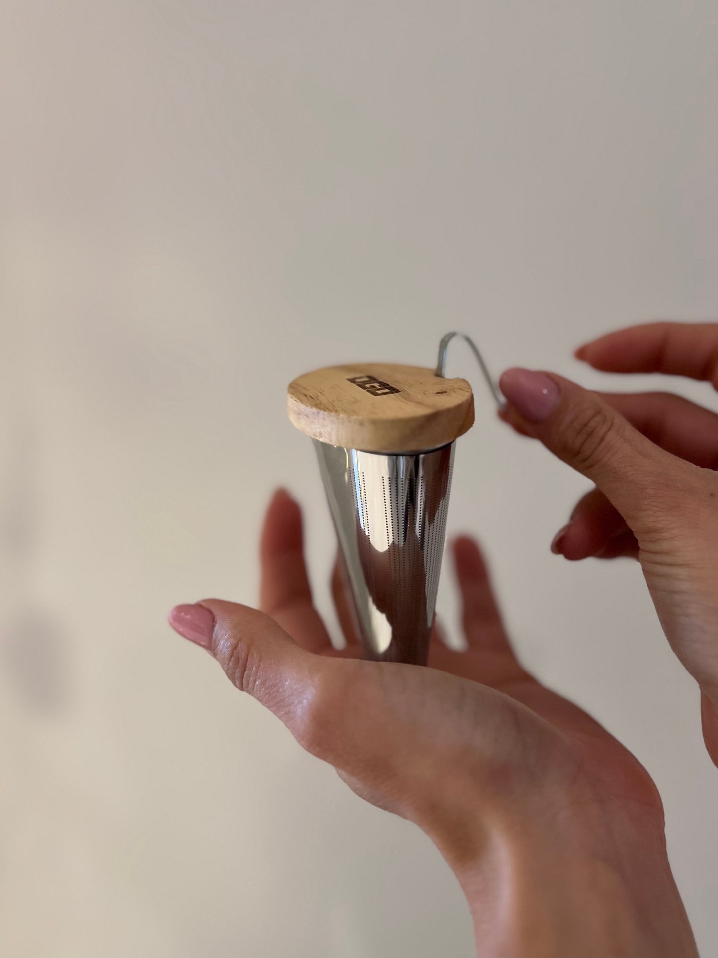 INFUSORE IN ACCIAIO INOX E COPERCHIO IN LEGNO