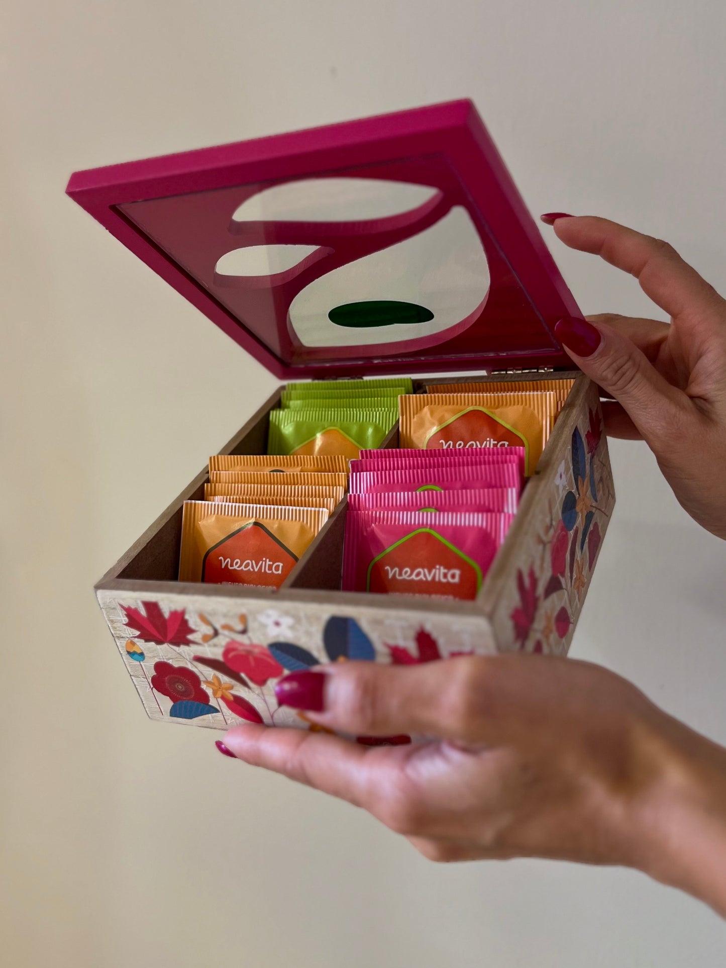 COFANETTO IN LEGNO 4 SCOMPARTI, 20 INFUSI-ROSA