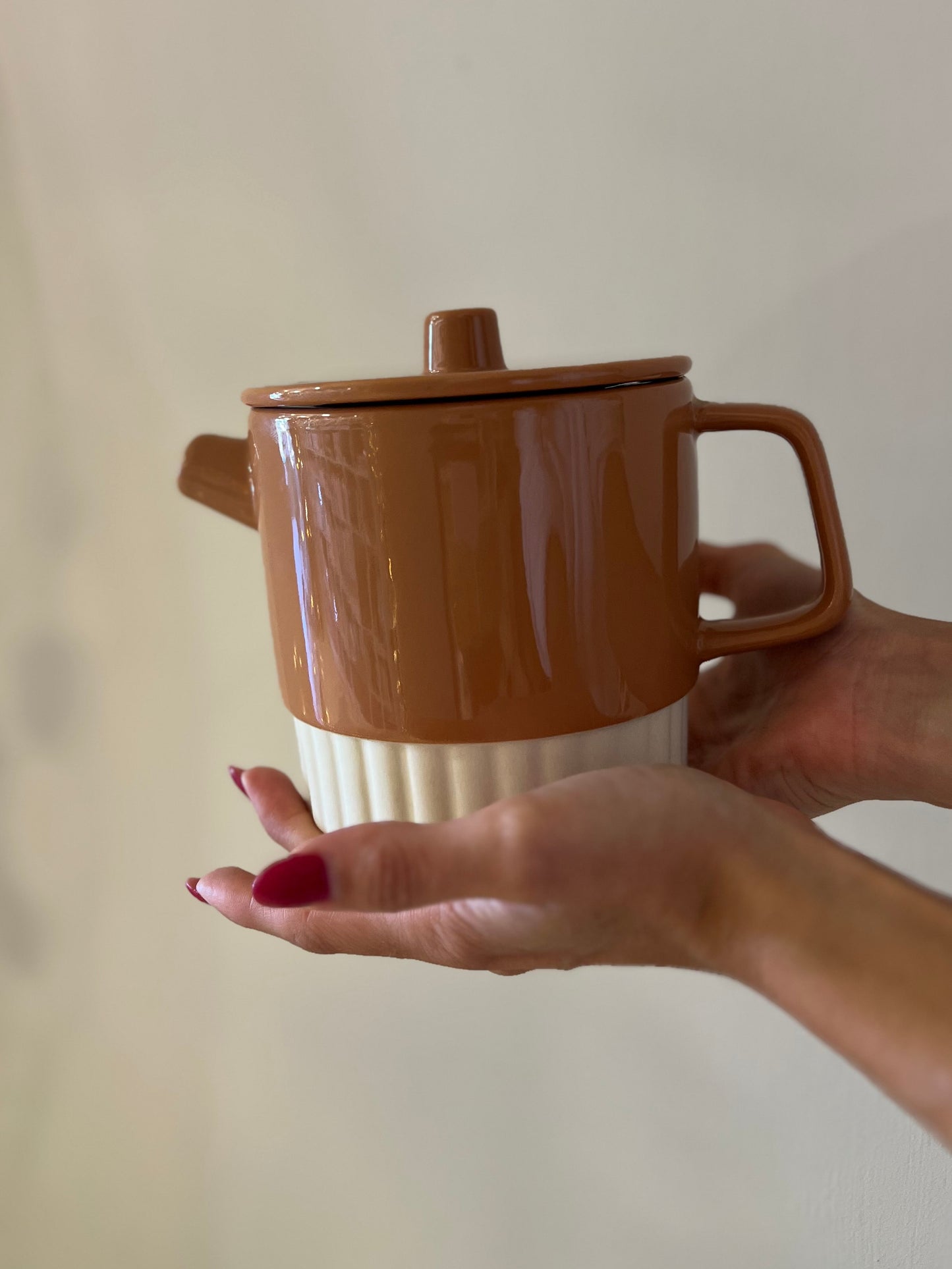 TEIERA IN CERAMICA LUCIDA 1 LT