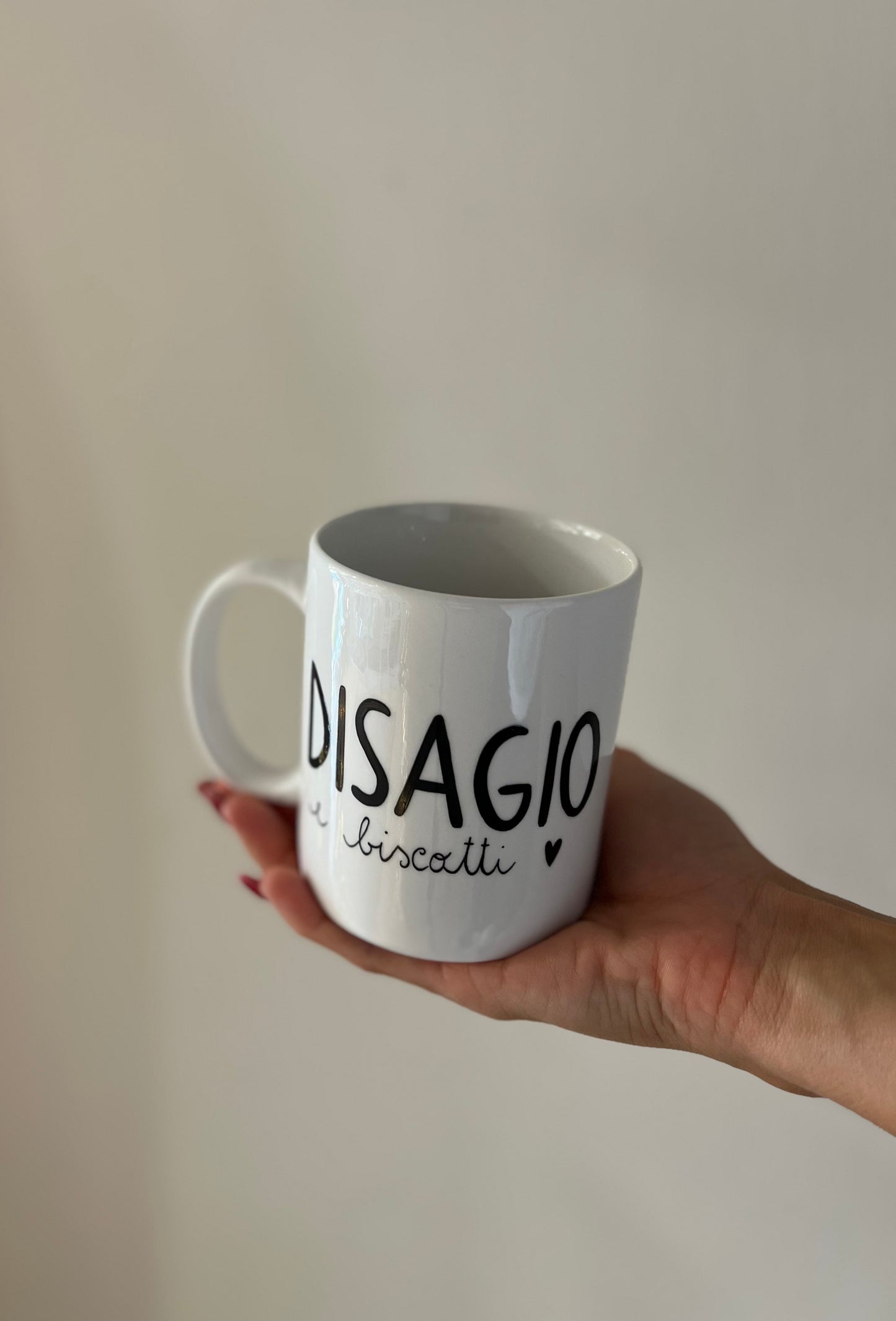 "DISAGIO E BISCOTTI" MUG CERAMICA DIPINTA A MANO