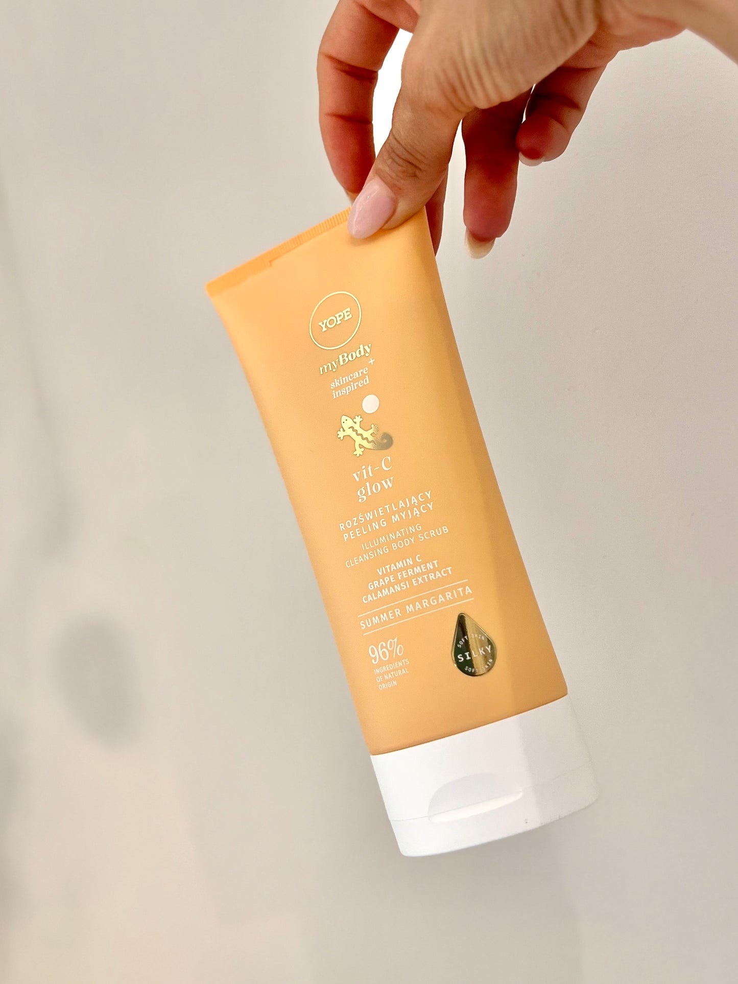 MY BODY YOPE VIT-C GLOW SCRUB CORPO con vitamina C