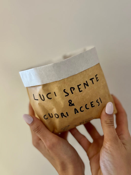 CANDELA “LUCI SPENTE & CUORI ACCESI” – Vanilla & Milk