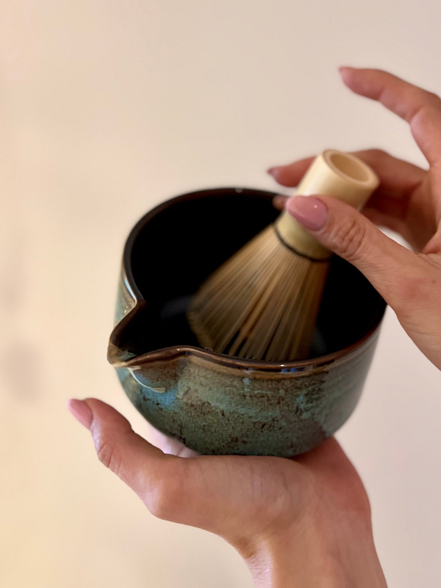 SET COMPLETO TRADIZIONALE MATCHA IN CERAMICA CON CHASEN E DOSATORE IN BAMBOO